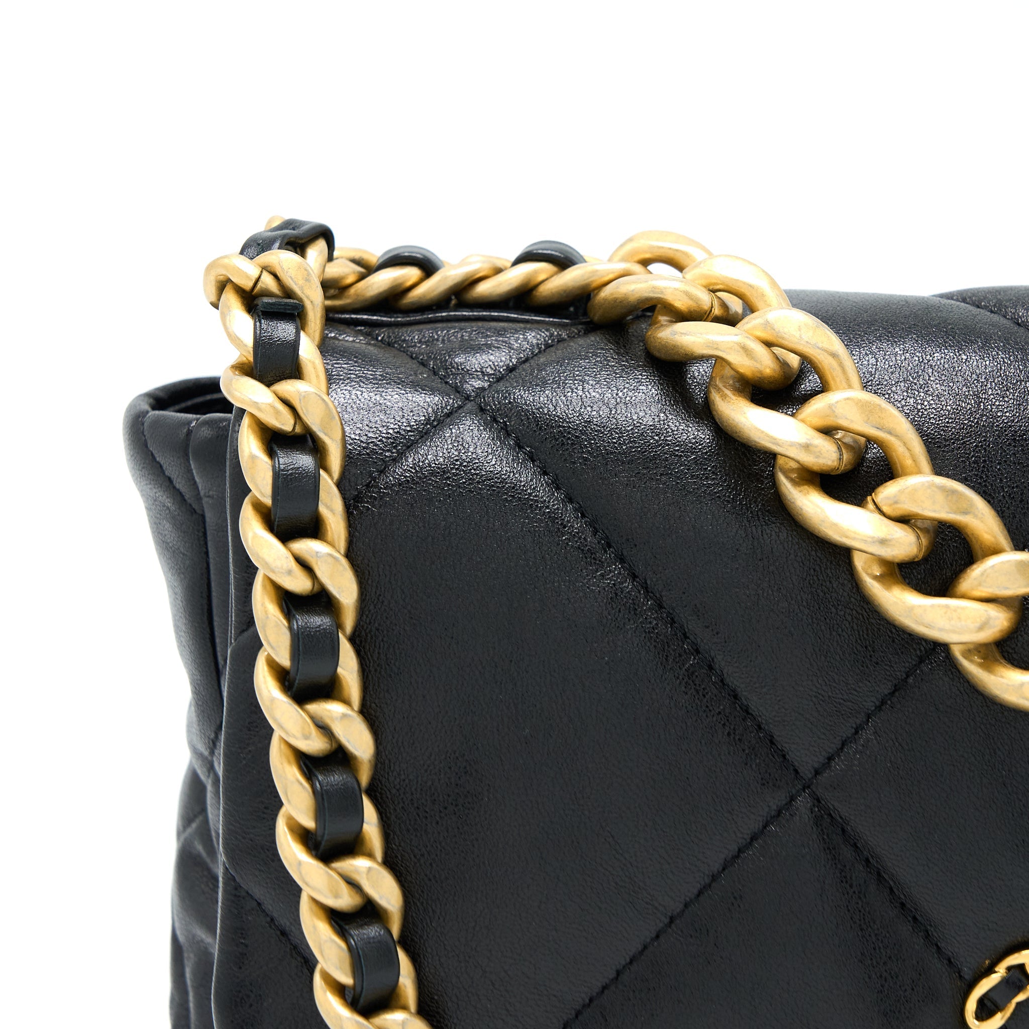 CHANEL MEDIUM 19 BAG GOATSKIN BLACK MULTICOLOUR HARDWARE