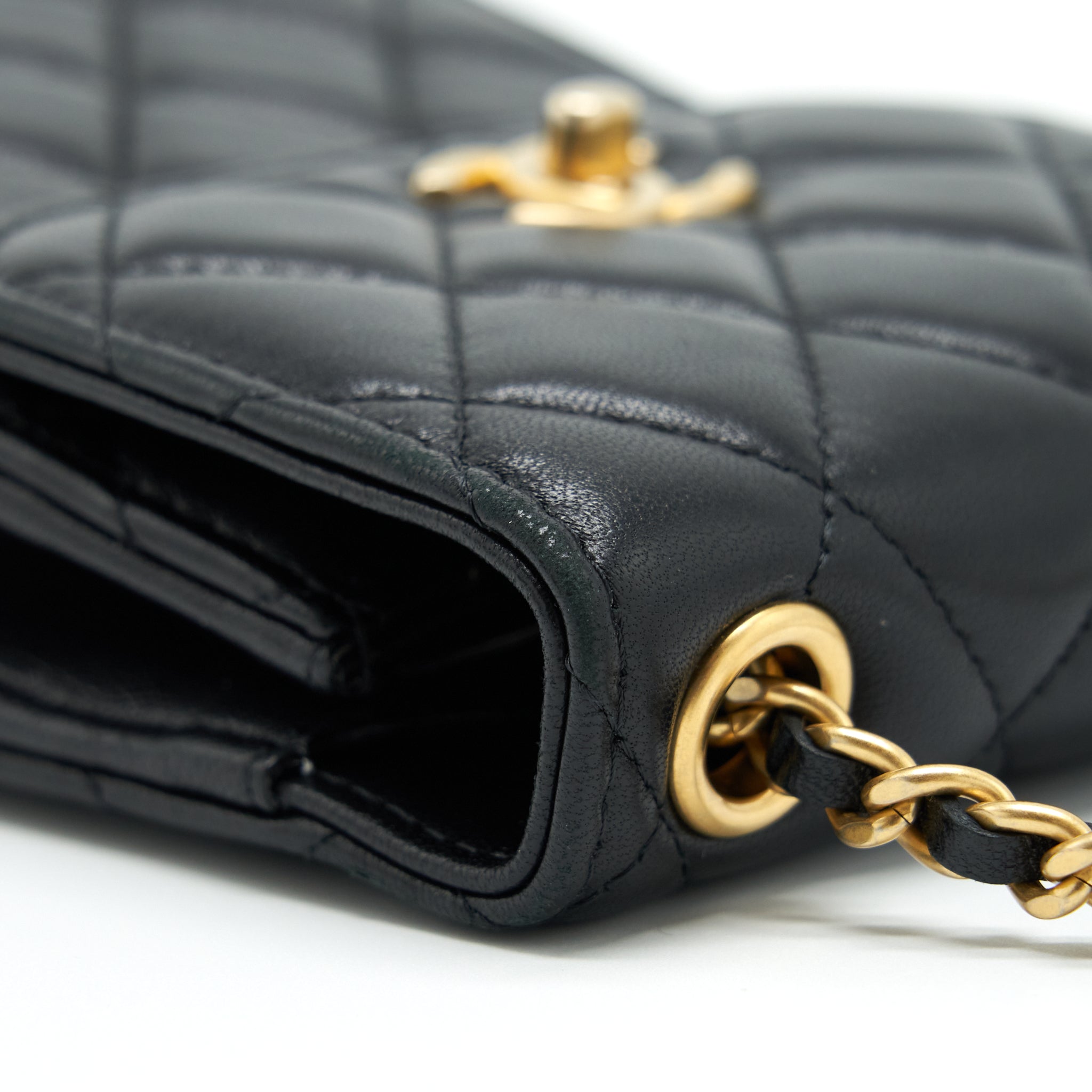 CHANEL PEARL CRUSH PHONE CASE WITH CHAIN LAMBSKIN BLACK GHW