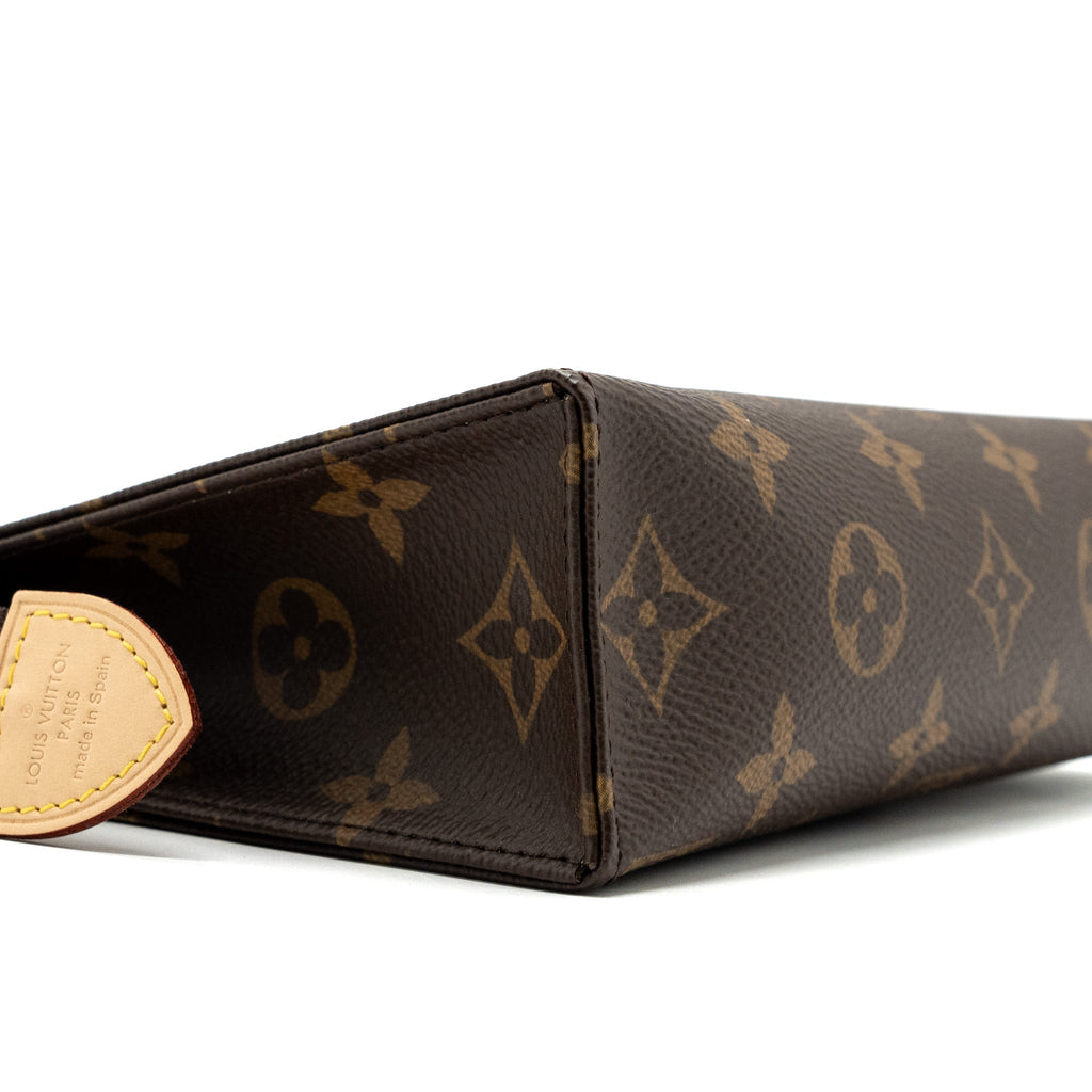 LOUIS VUITTON TOILETRY POUCH 19 MONOGRAM CANVAS GHW