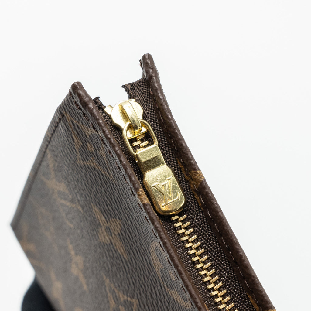 LOUIS VUITTON TOILETRY POUCH 19 MONOGRAM CANVAS GHW