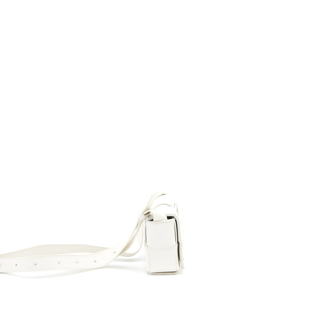 BOTTEGA VENETA MINI CASSETTE CROSSBODY BAG LAMBSKIN WHITE