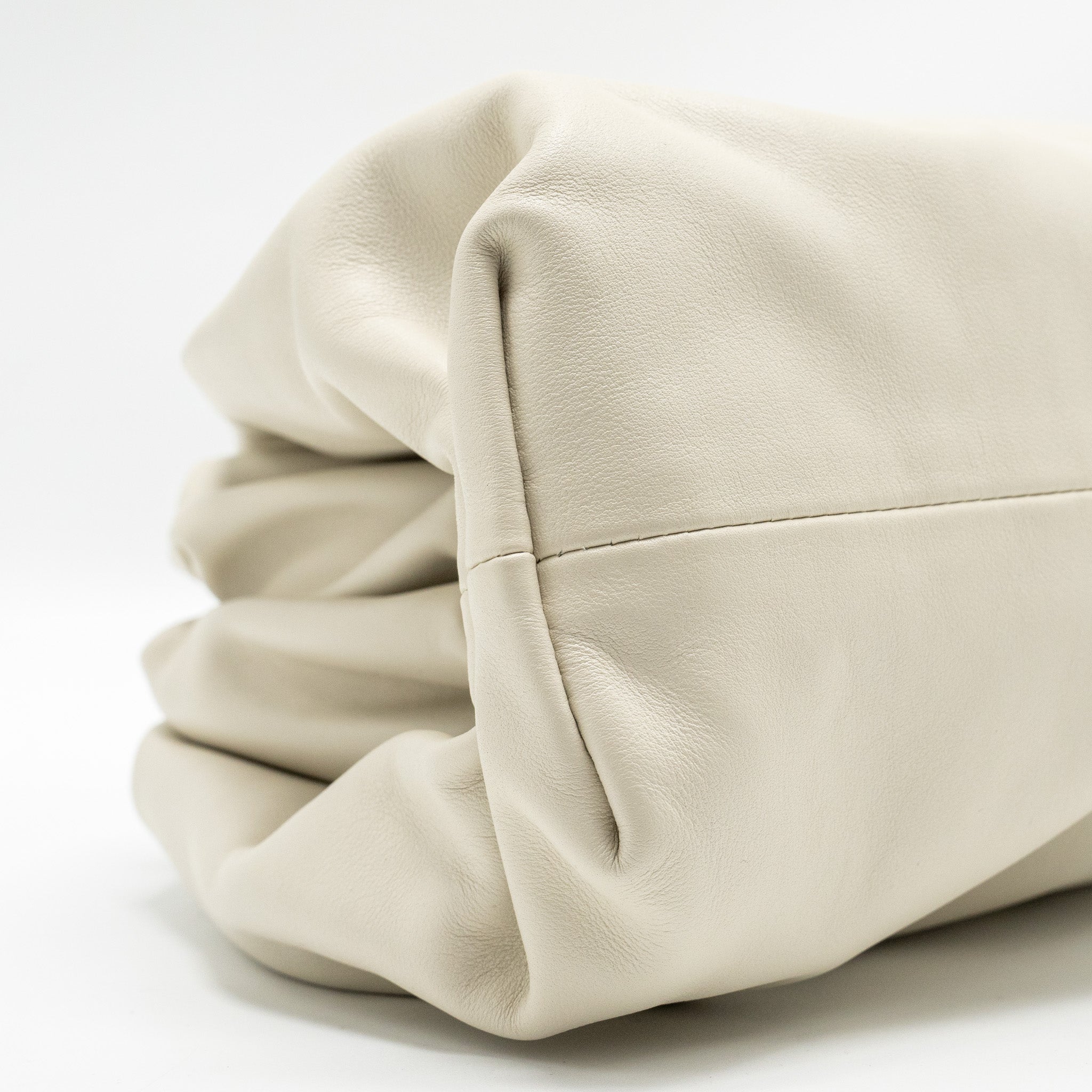 BOTTEGA VENETA THE POUCH CALFSKIN WHITE GHW