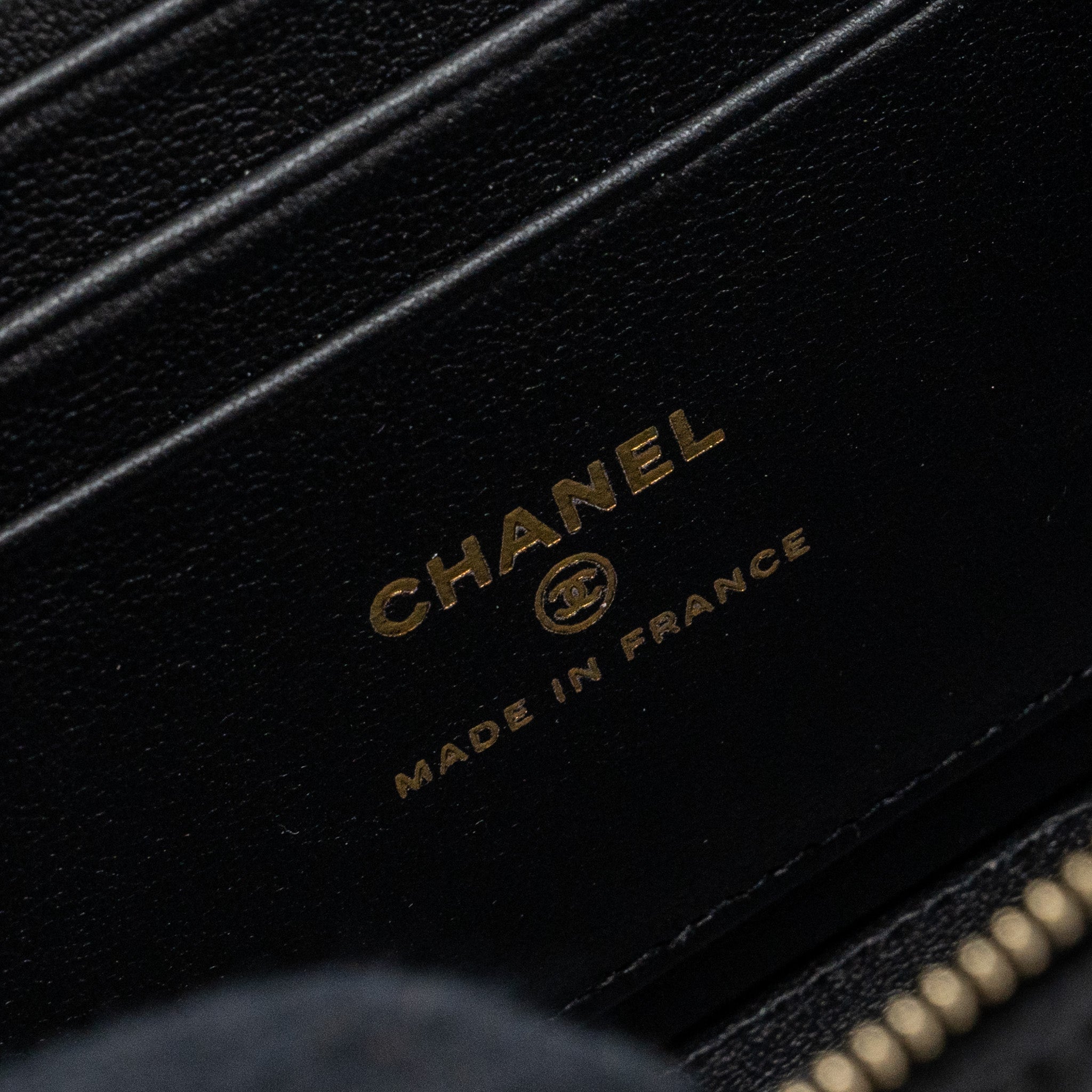 CHANEL TOP HANDLE LONG VANITY LAMBSKIN BLACK GHW (MICROCHIP)