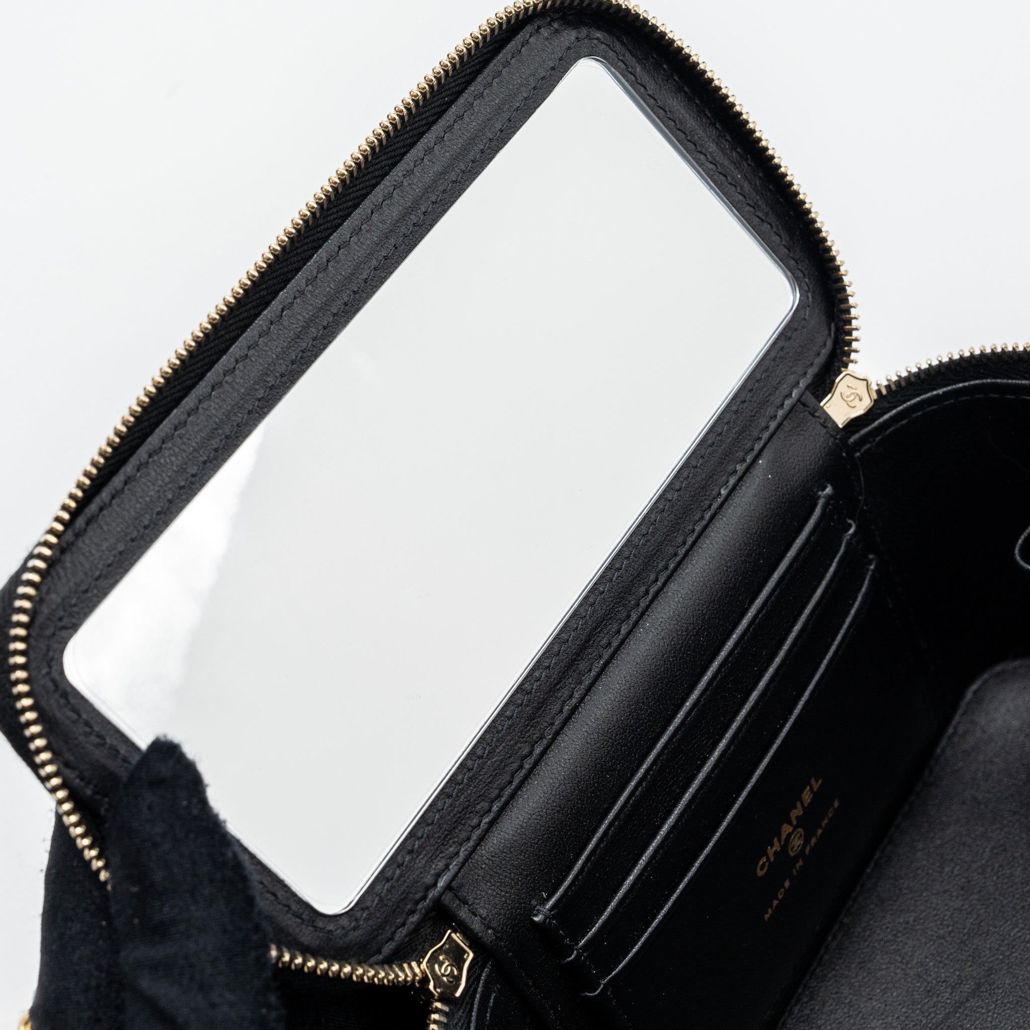 CHANEL TOP HANDLE LONG VANITY LAMBSKIN BLACK GHW (MICROCHIP)