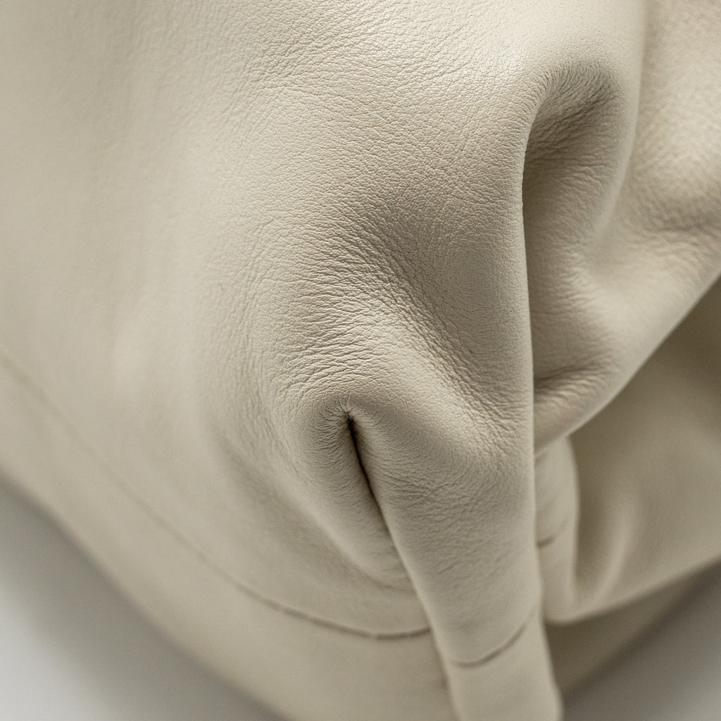 BOTTEGA VENETA THE POUCH CALFSKIN WHITE GHW