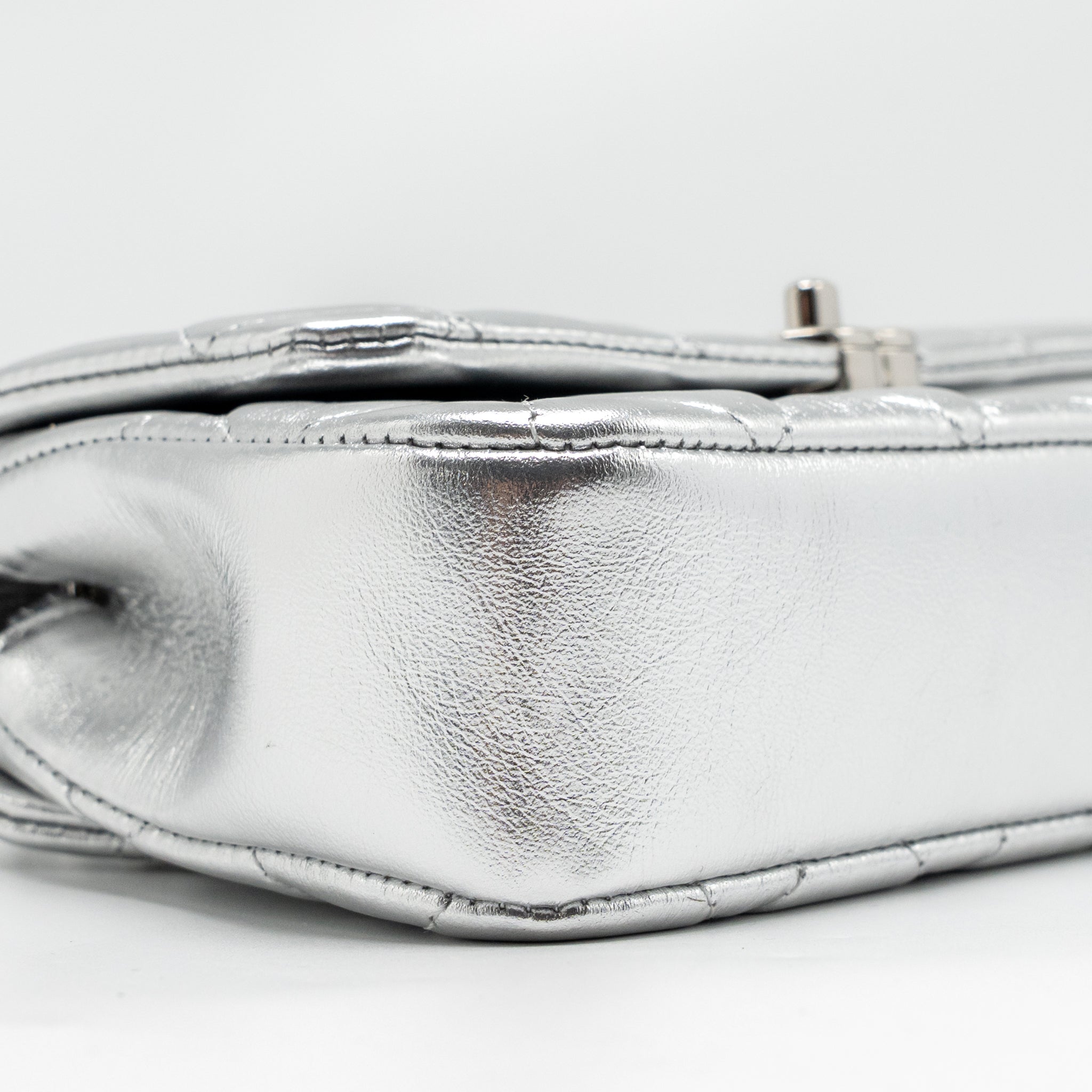 CHANEL 25S O-PHONE HOLDER WITH CHAIN CALFSKIN SILVER SHW(MICROCHIP)