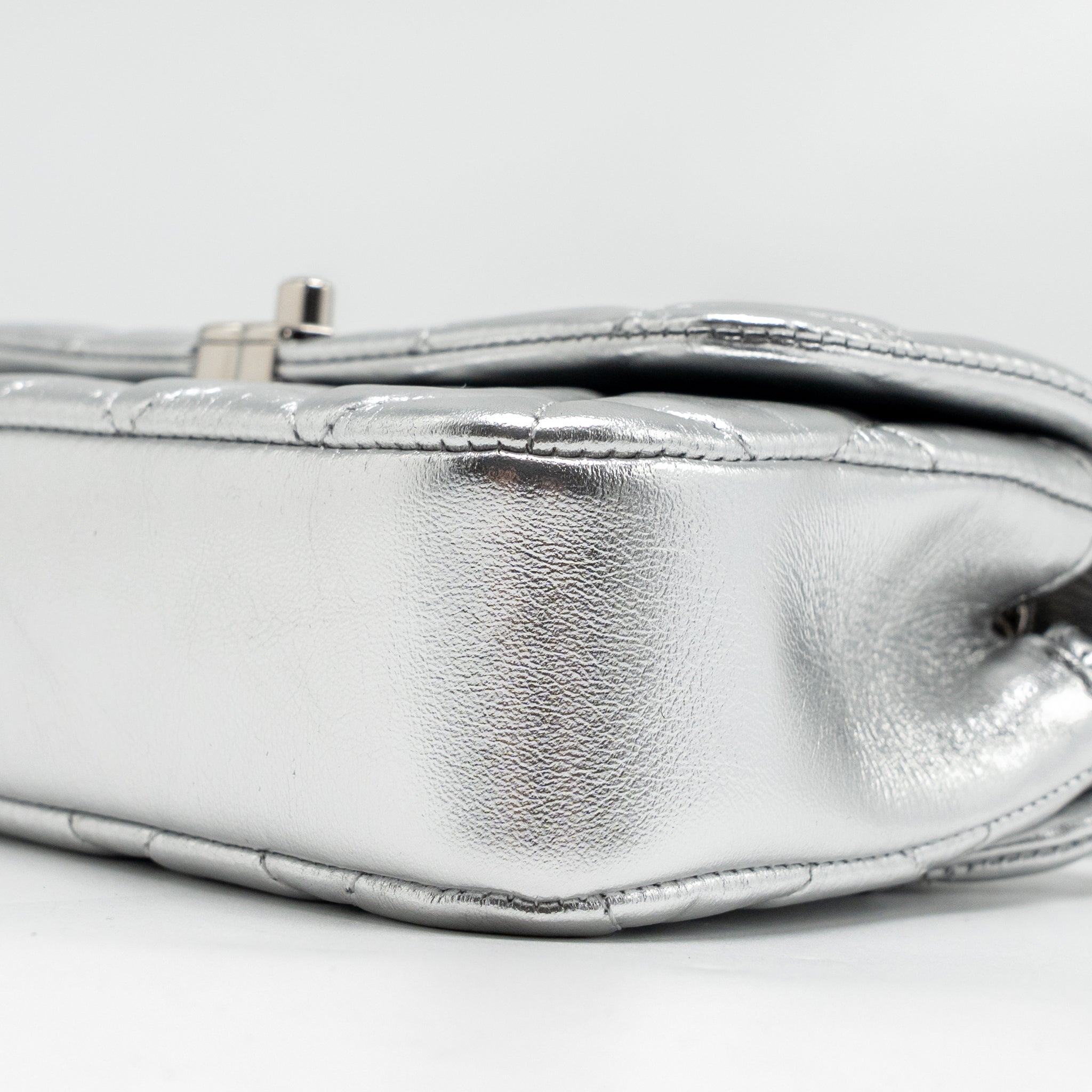 CHANEL 25S O-PHONE HOLDER WITH CHAIN CALFSKIN SILVER SHW(MICROCHIP)
