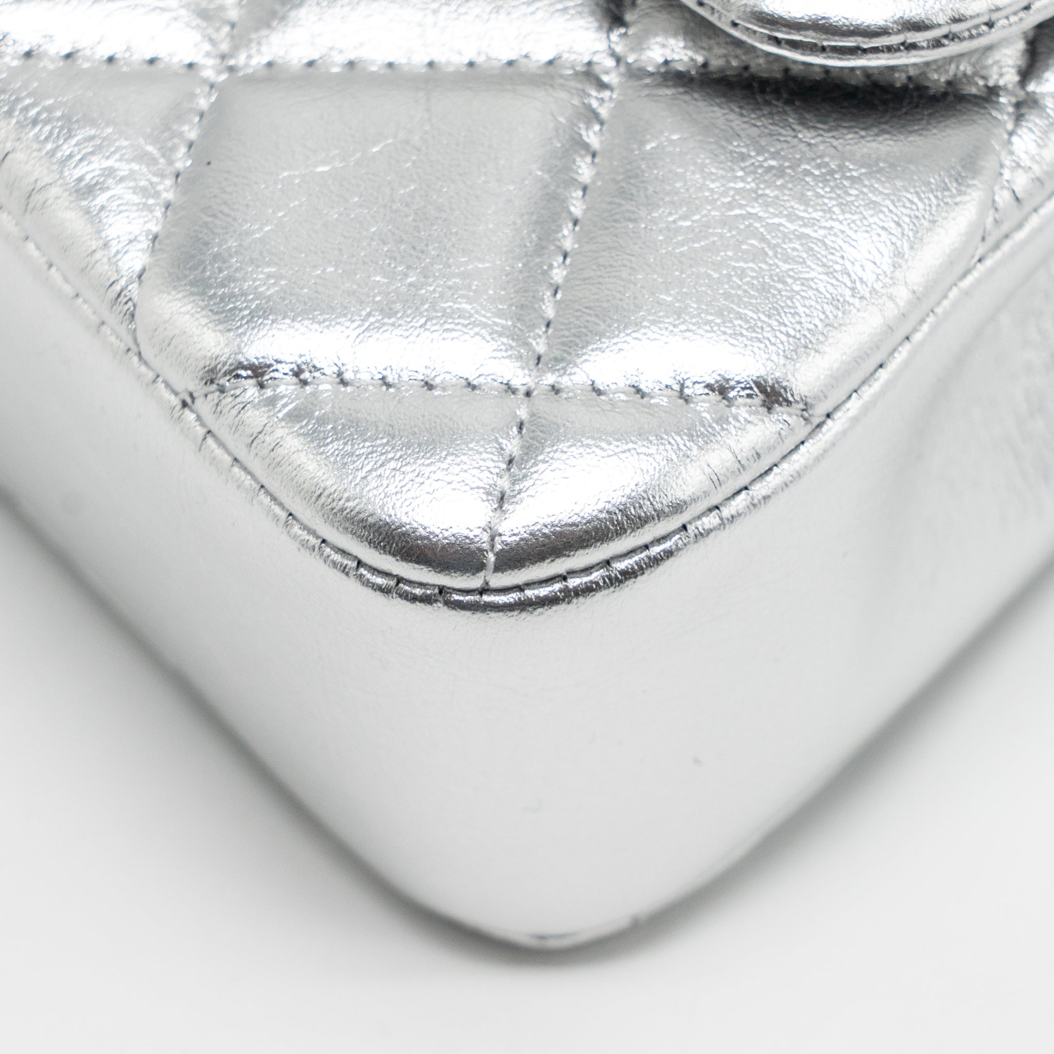 CHANEL 25S O-PHONE HOLDER WITH CHAIN CALFSKIN SILVER SHW(MICROCHIP)