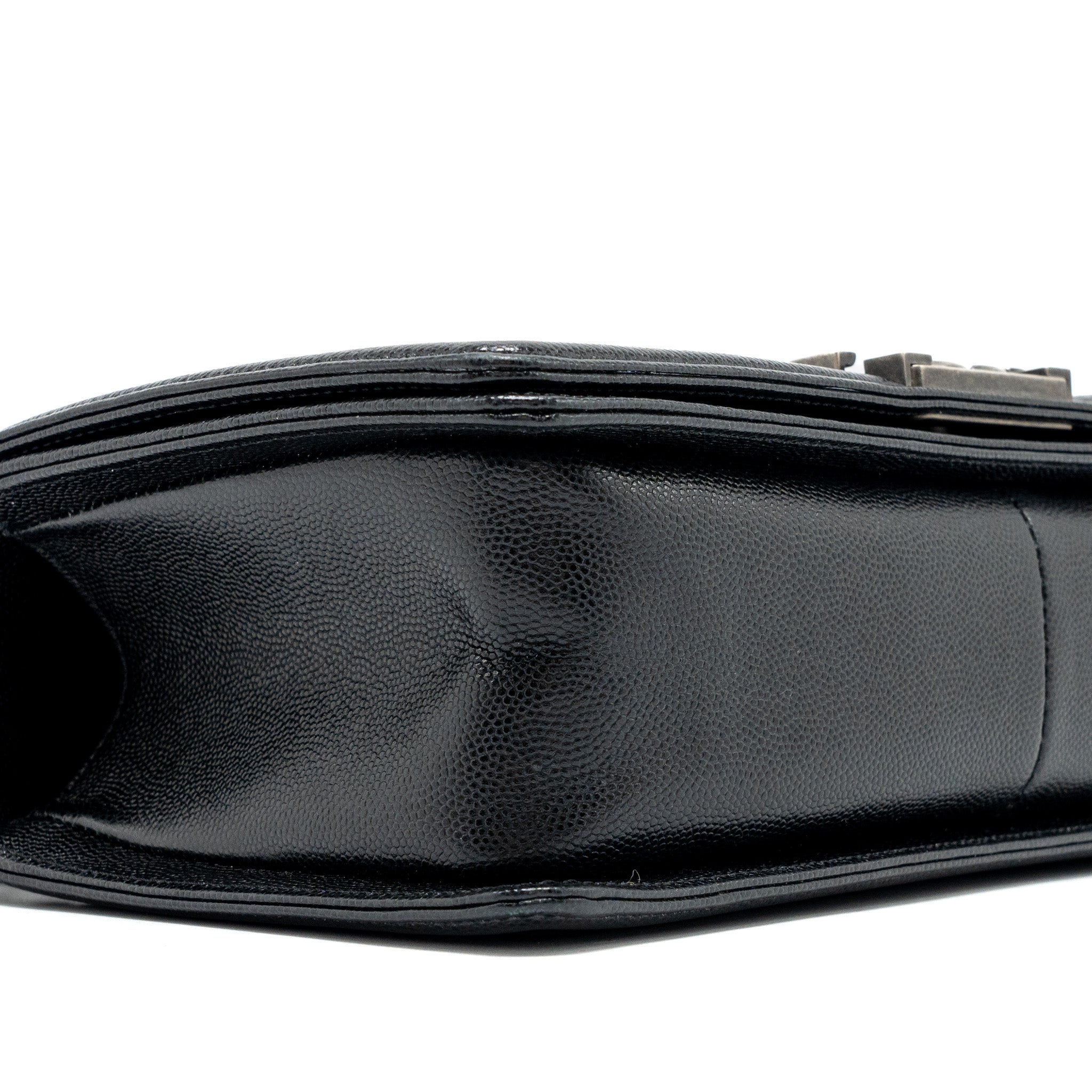 CHANEL MEDIUM BOY BAG CAVIAR BLACK RUTHENIUM HARDWARE