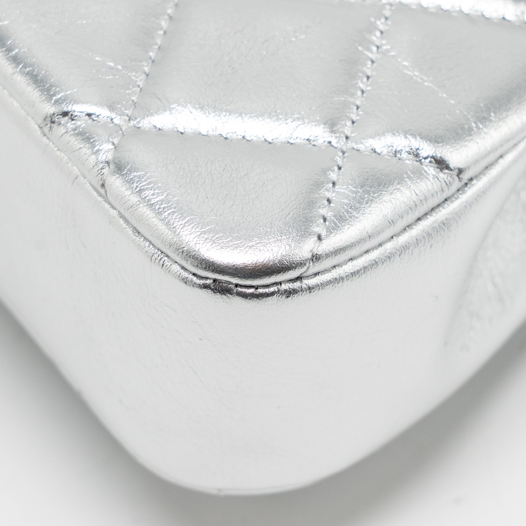 CHANEL 25S O-PHONE HOLDER WITH CHAIN CALFSKIN SILVER SHW(MICROCHIP)