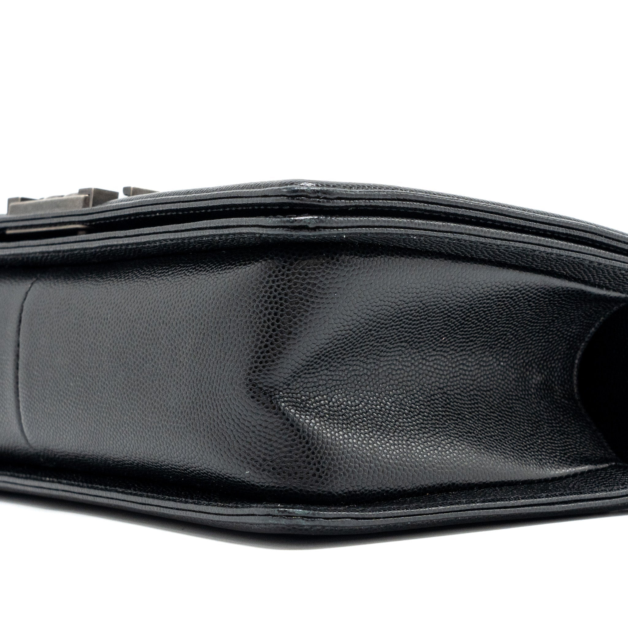 CHANEL MEDIUM BOY BAG CAVIAR BLACK RUTHENIUM HARDWARE