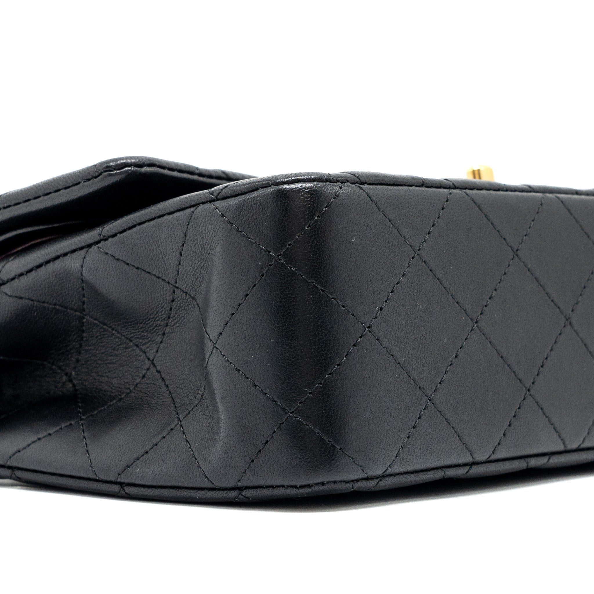 CHANEL MEDIUM CLASSIC DOUBLE FLAP BAG LAMBSKIN BLACK GHW