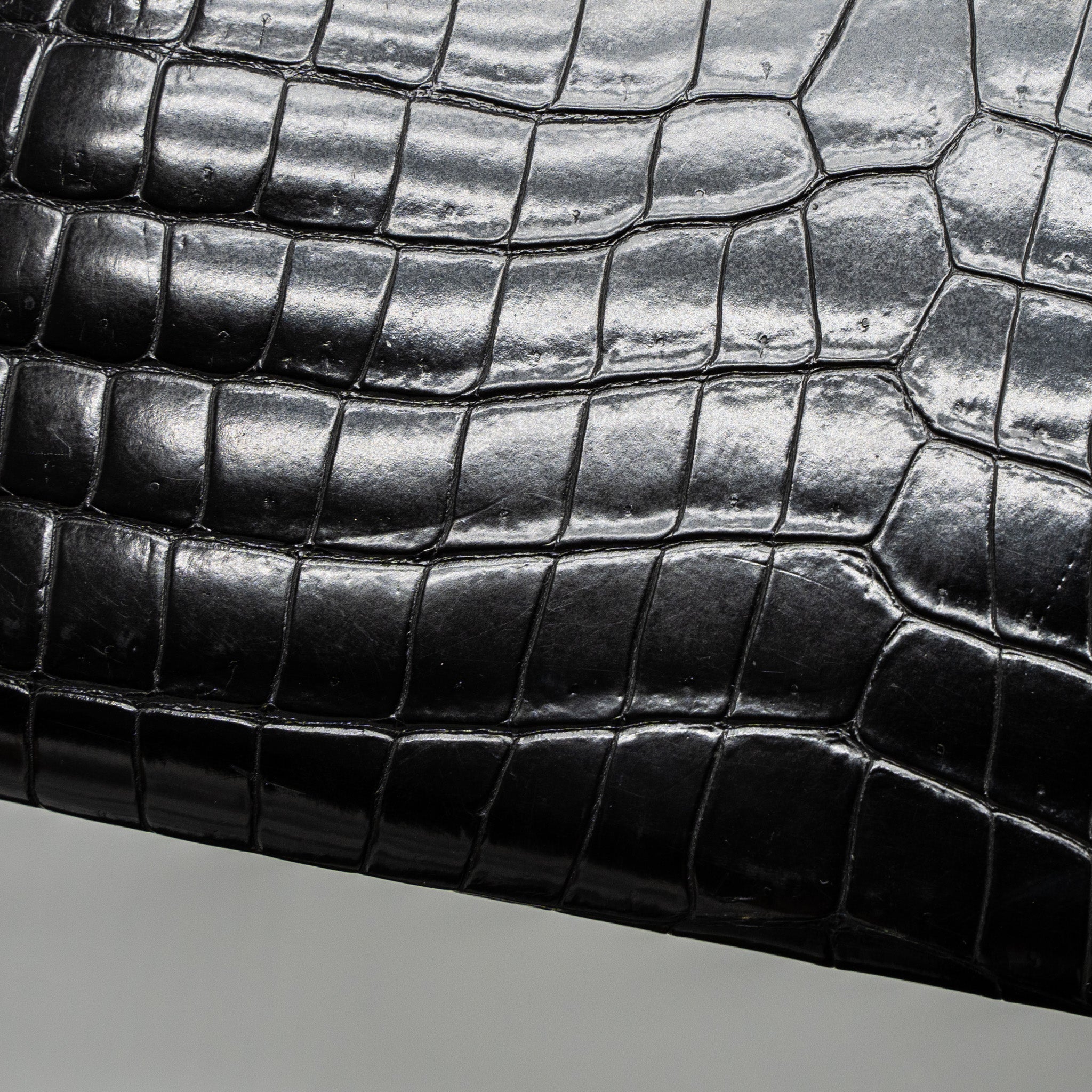 HERMES KELLY 32 SHINY CROCODILE POROSUS BLACK GHW