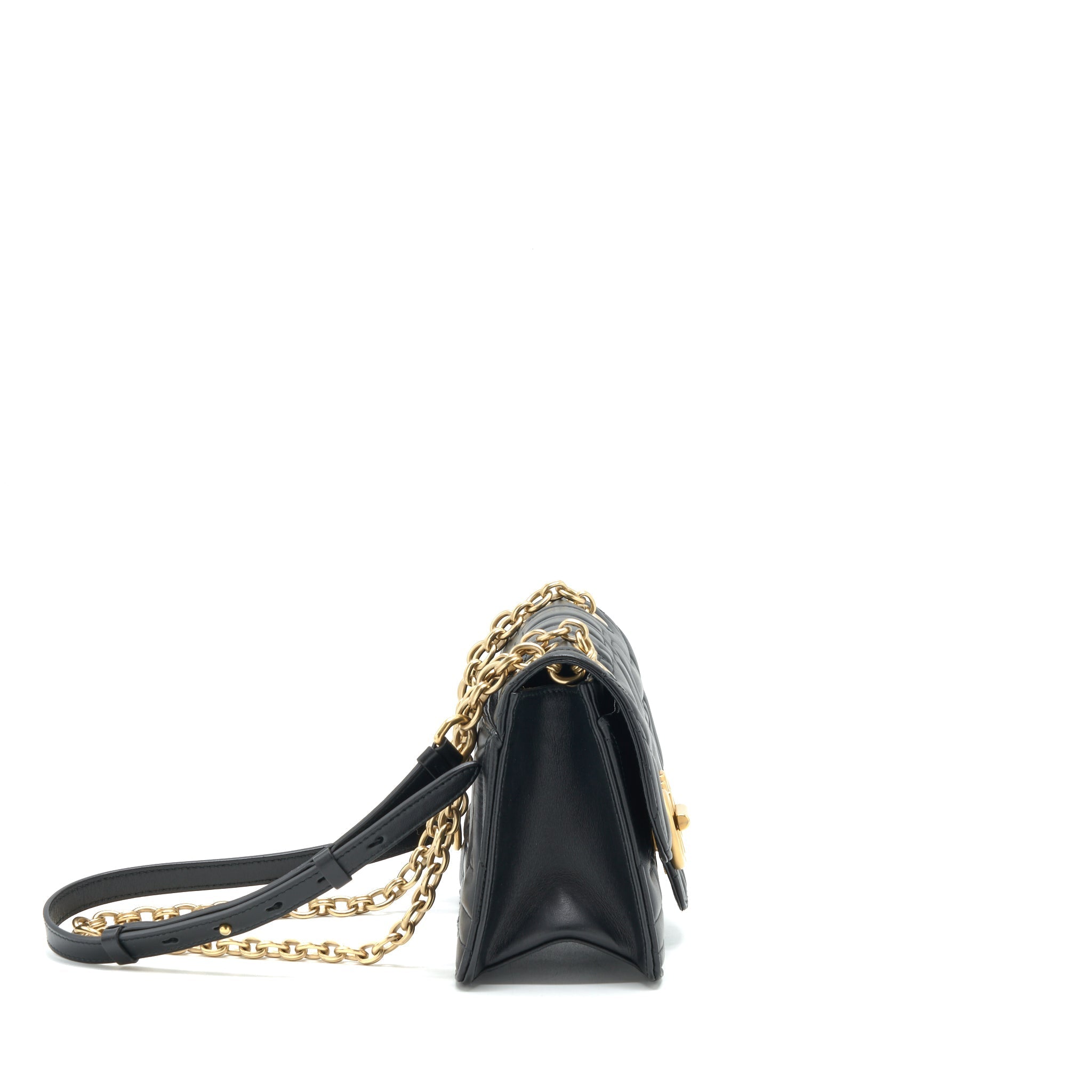 FERRAGAMO QUILTED GANCINI FLAP BAG CALFSKIN BLACK GHW