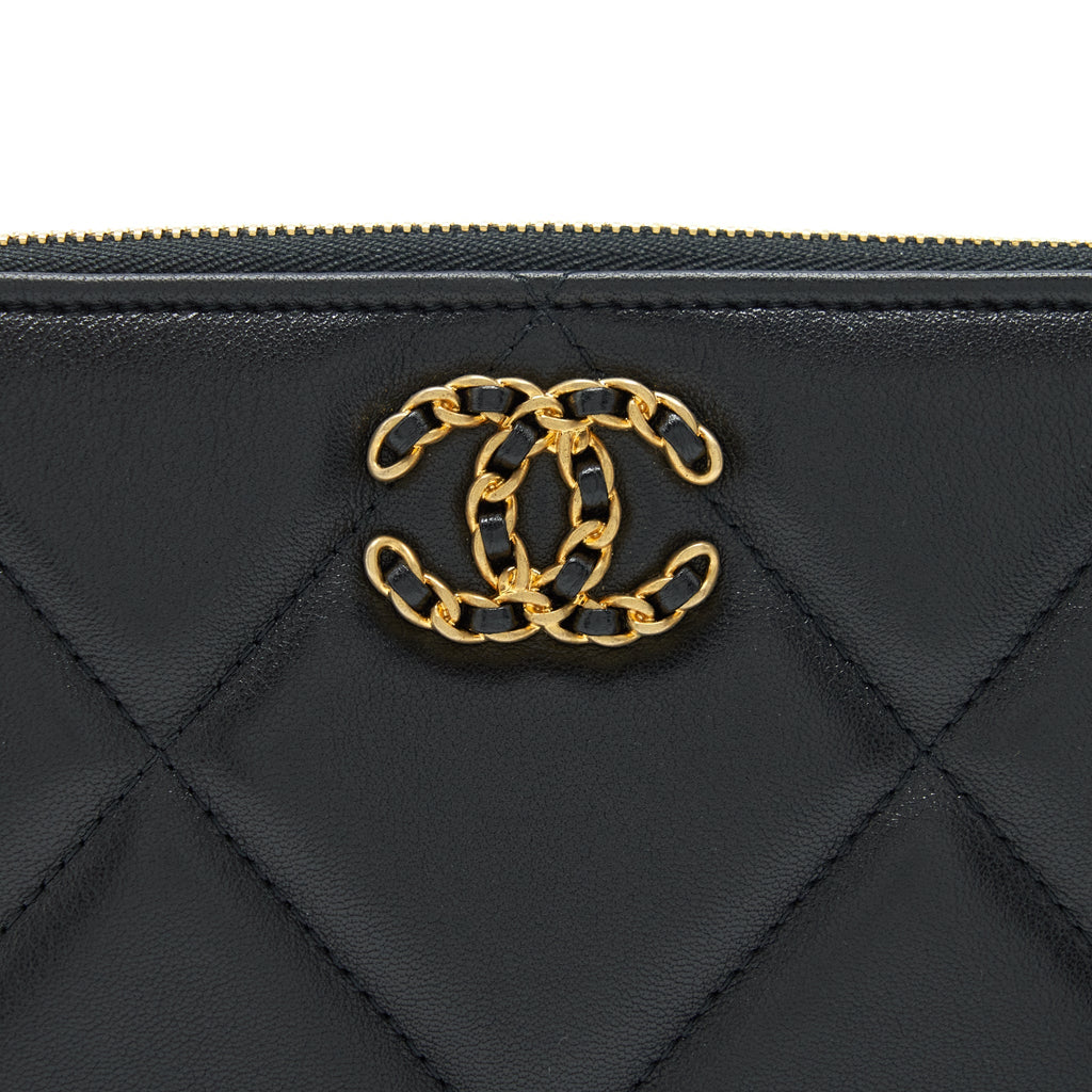 CHANEL 19 POUCH LAMBSKIN BLACK GHW