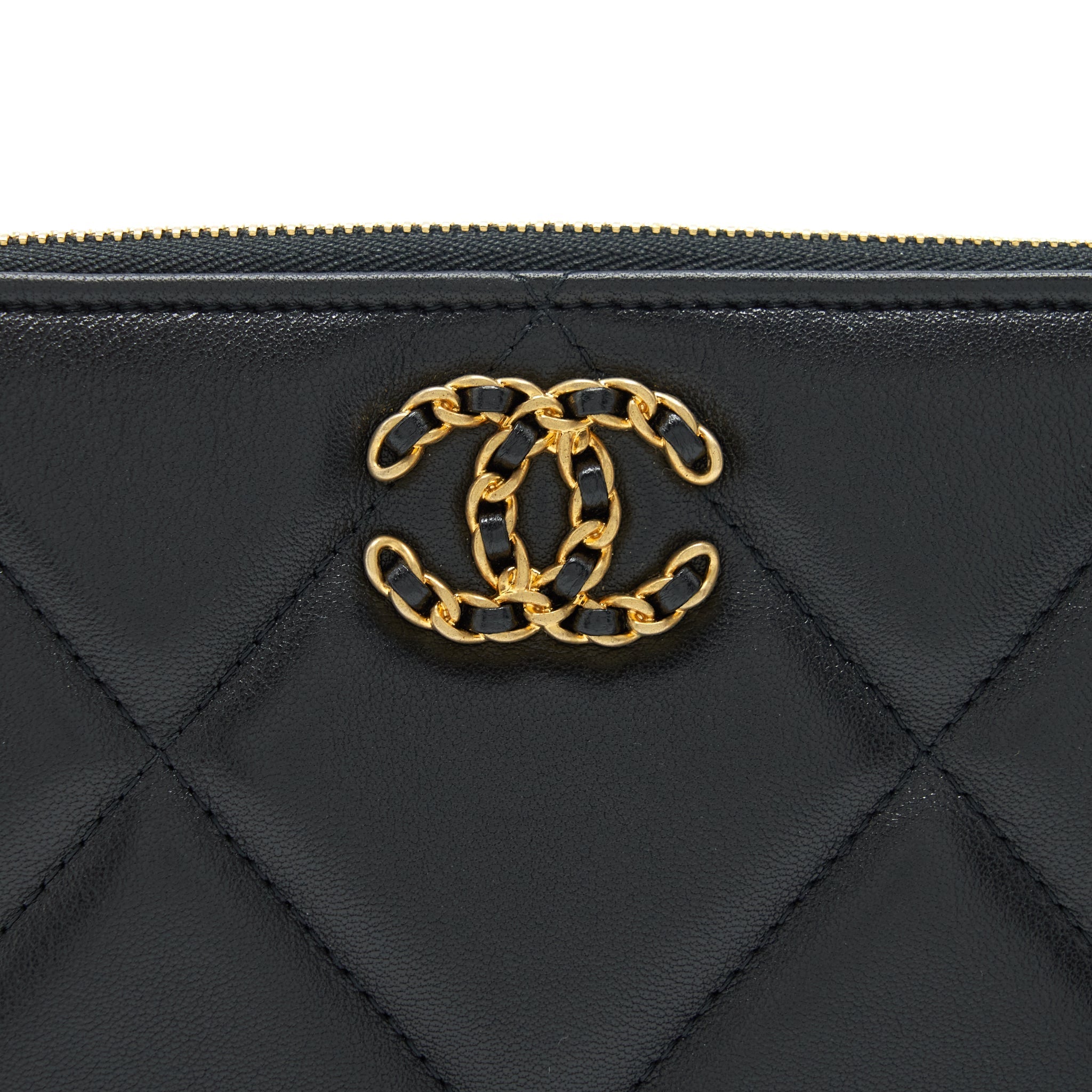 CHANEL 19 POUCH LAMBSKIN BLACK GHW