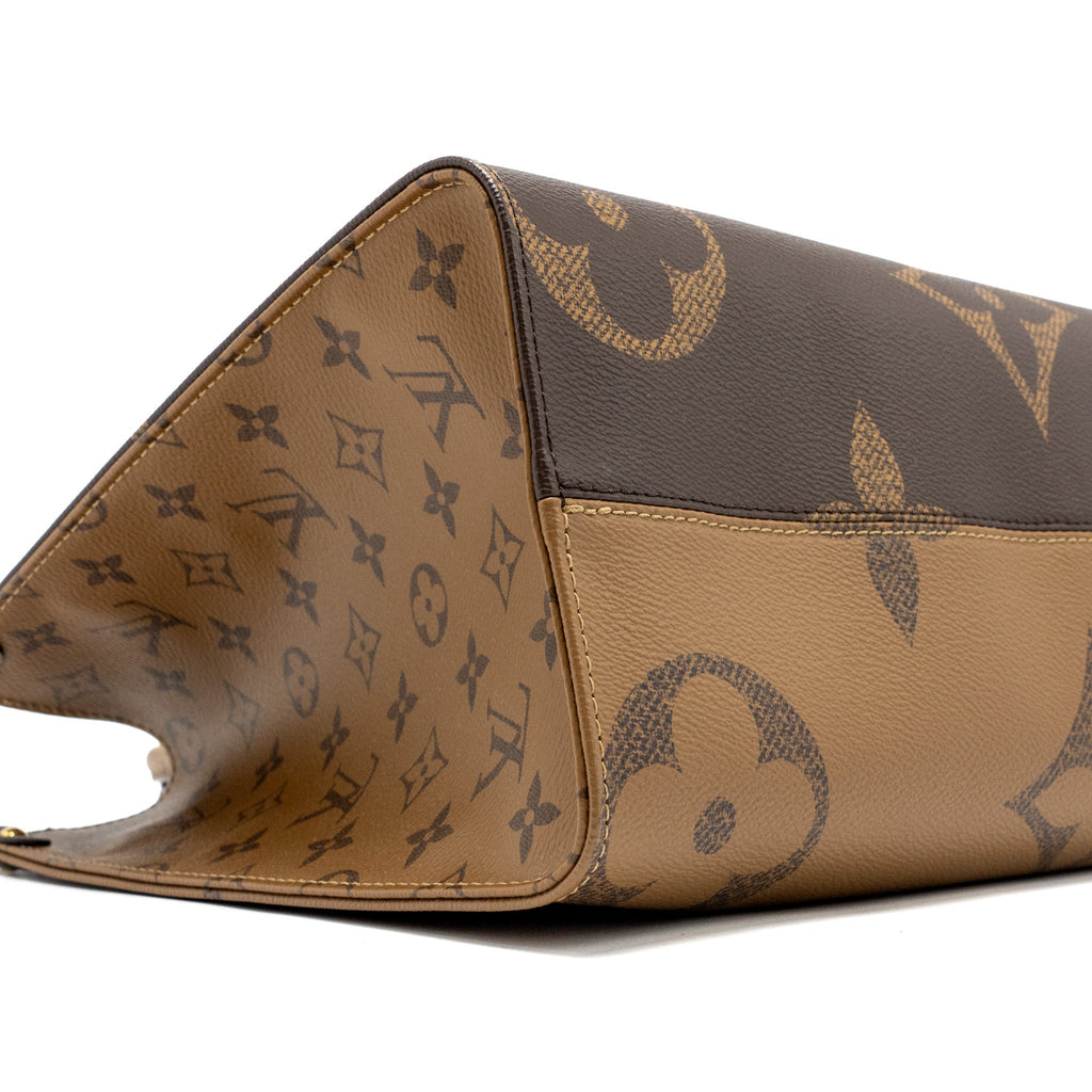 LOUIS VUITTON ONTHEGO MM MONOGRAM CANVAS GHW