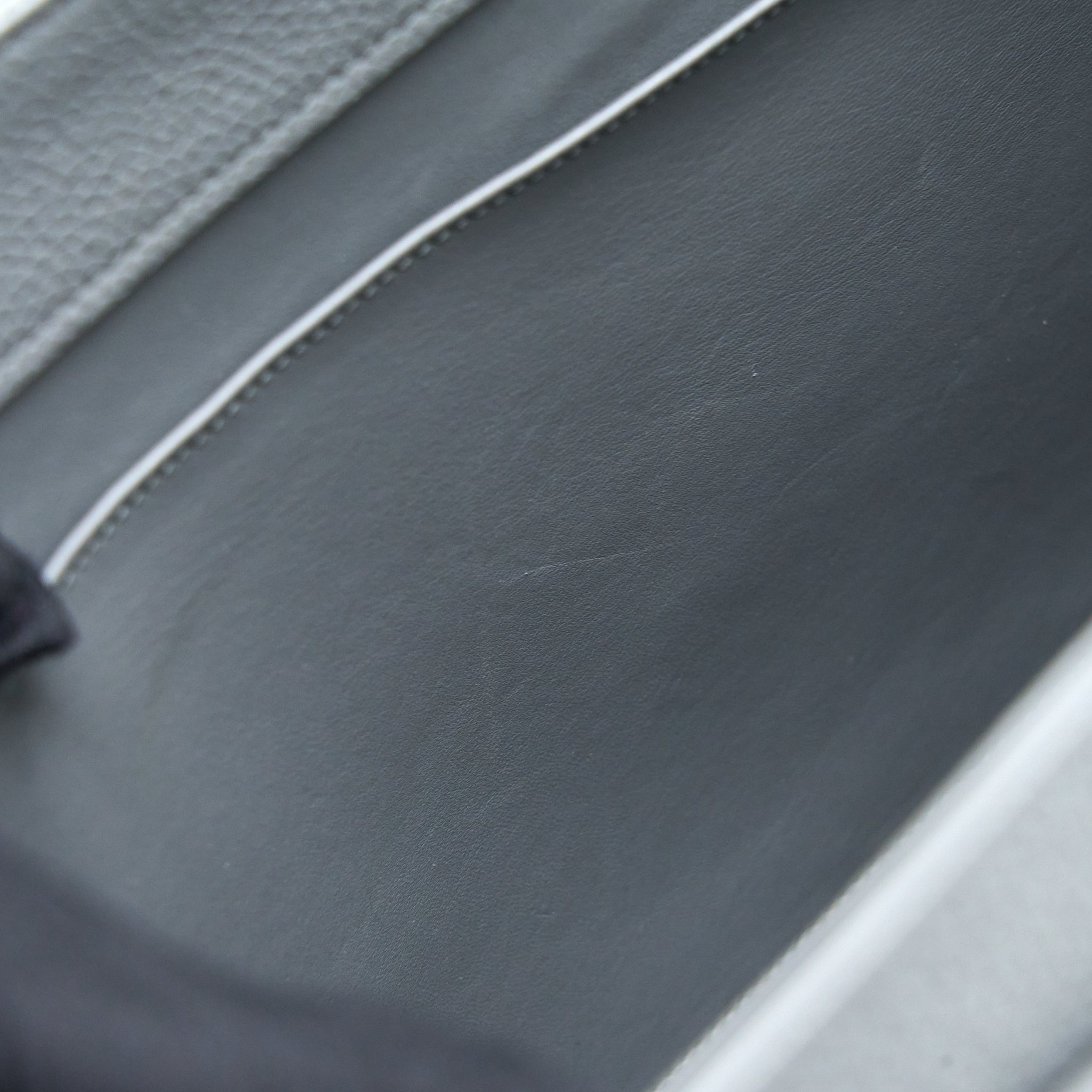 CELINE 16 BAG GRAINED CALFSKIN GREY GHW