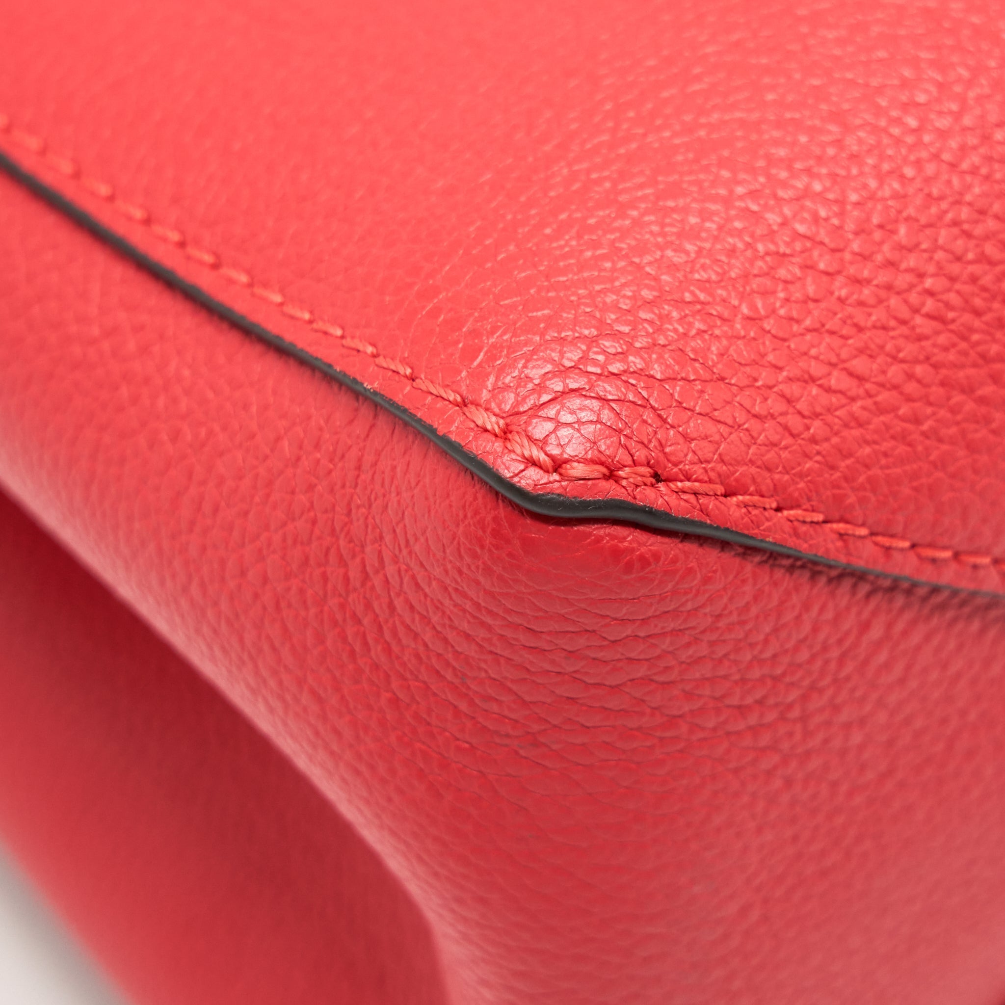 LOUIS VUITTON LOCKME BAG RED SHW YEAR 2016
