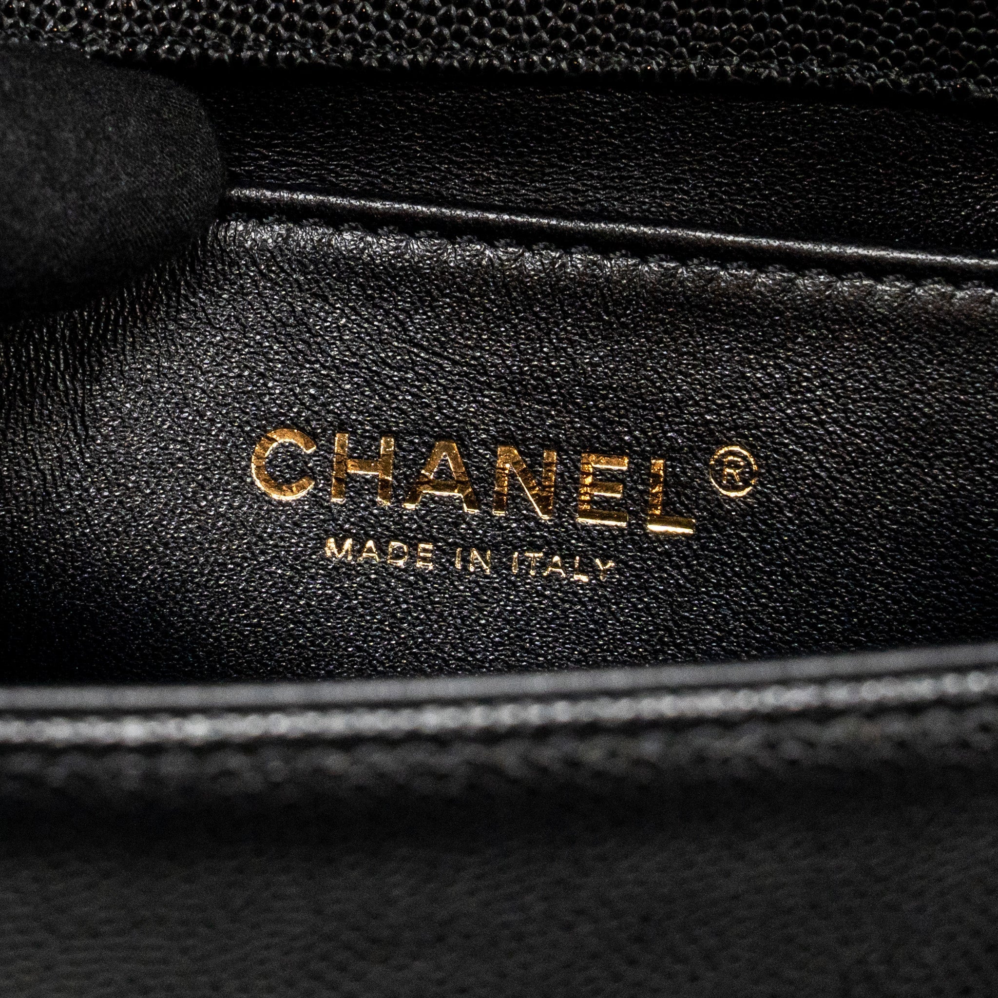 CHANEL MEDIUM BOY BAG CAVIAR BLACK GHW (MICROCHIP)