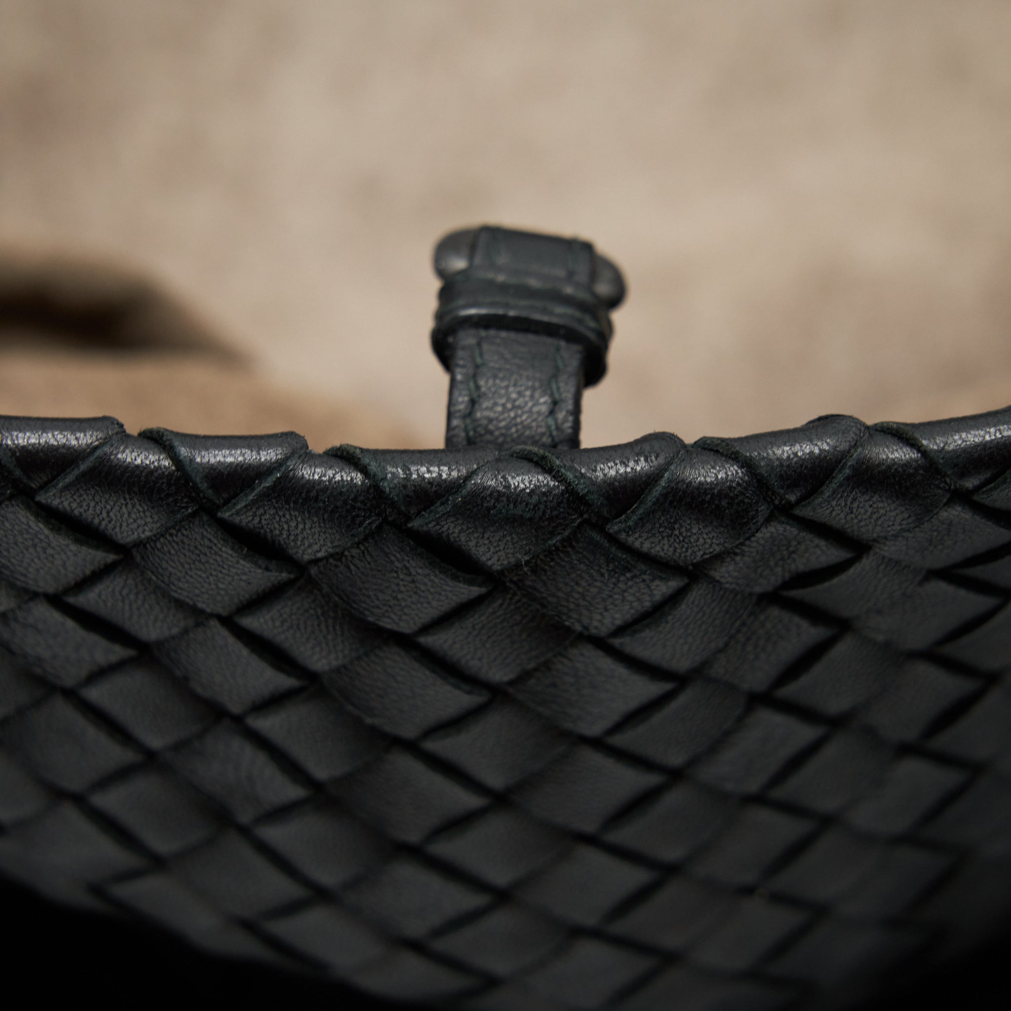 BOTTEGA VENETA LARGE TOTE BAG BLACK