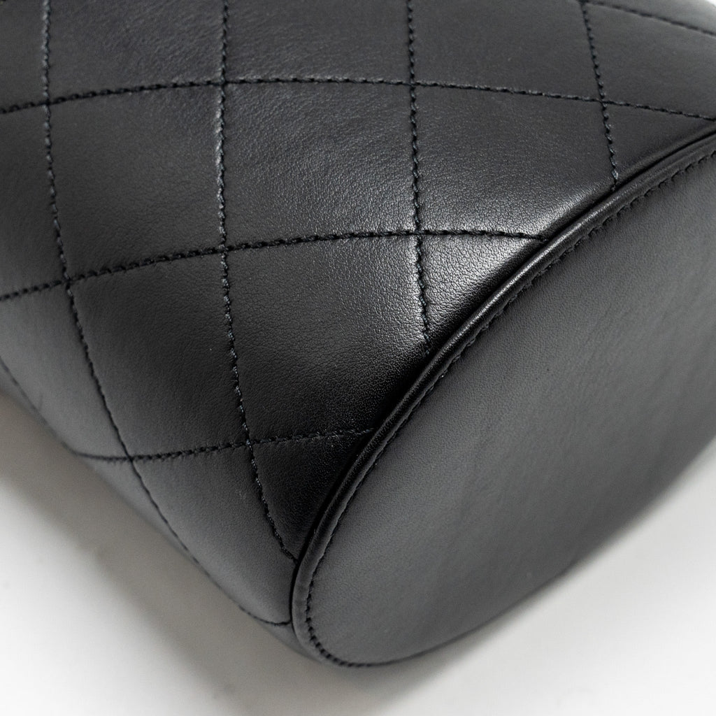 CHANEL PEARL LETTER LOGO DETAILED VANITY CASE CALFSKIN BLACK GHW
