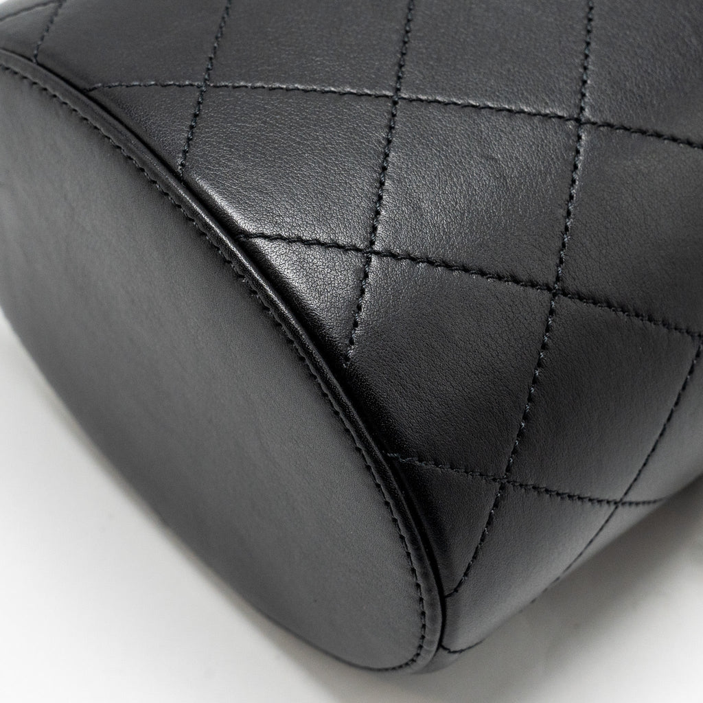 CHANEL PEARL LETTER LOGO DETAILED VANITY CASE CALFSKIN BLACK GHW