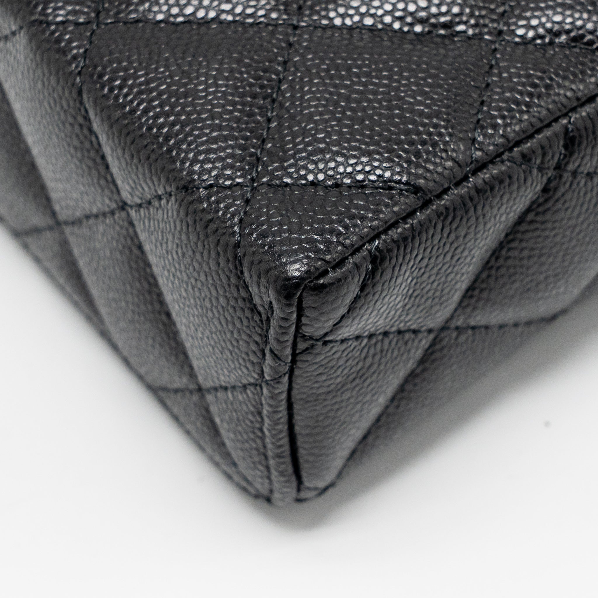 CHANEL 25P CC TOP HANDLE VANITY WITH CHAIN CAVIAR BLACK LGHW (MICROCHIP)