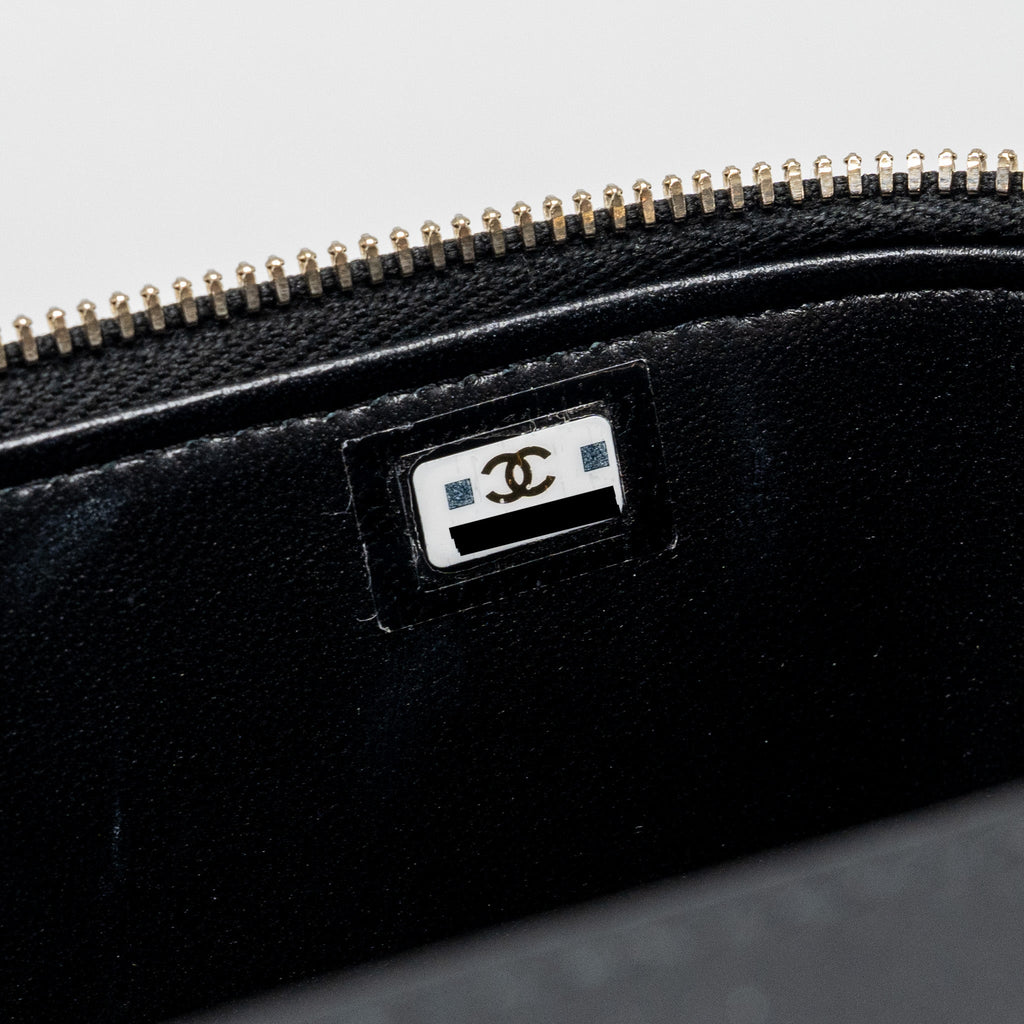 CHANEL 22K GOLD PILLAR LONG VANITY WITH ADJUSTABLE CHAIN LAMBSKIN BLACK GHW (MICROCHIP)