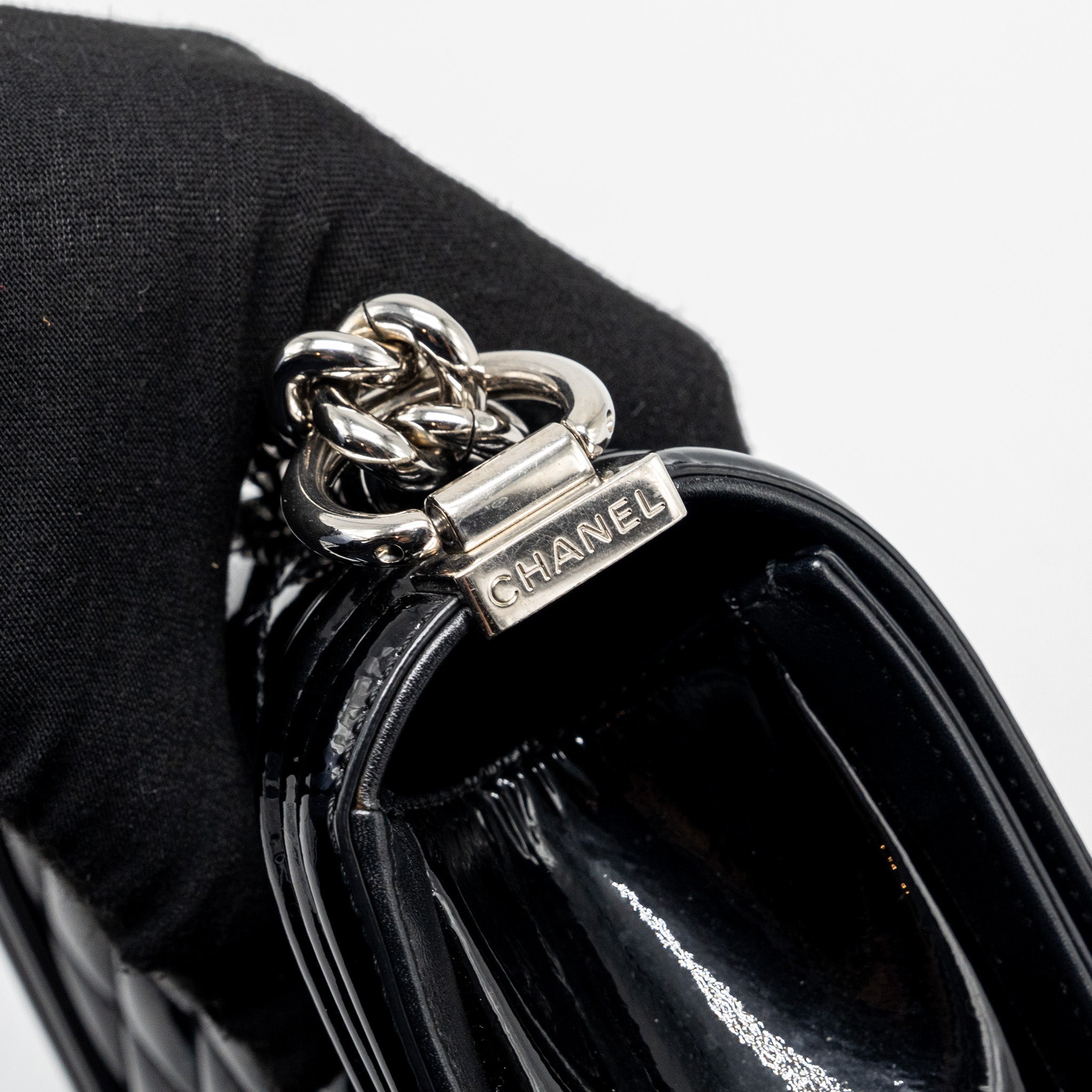 CHANEL SMALL BOY BAG PATENT BLACK MULTICOLOUR HARDWARE