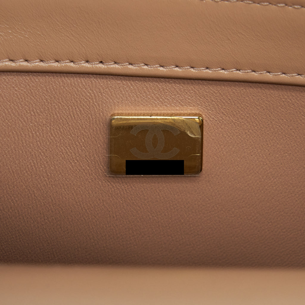 CHANEL 21A GOLD CRUSH FLAP BAG CALFSKIN BEIGE GHW