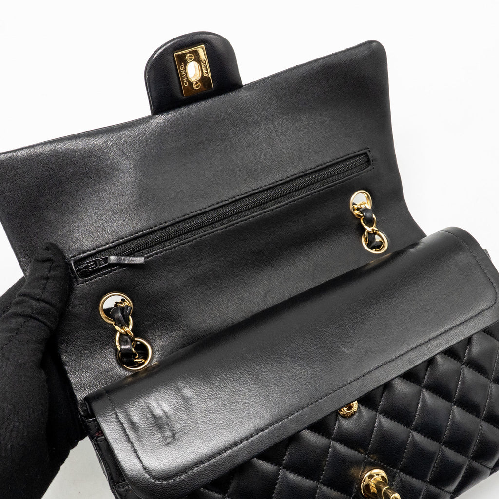 CHANEL MEDIUM CLASSIC DOUBLE FLAP BAG LAMBSKIN BLACK GHW