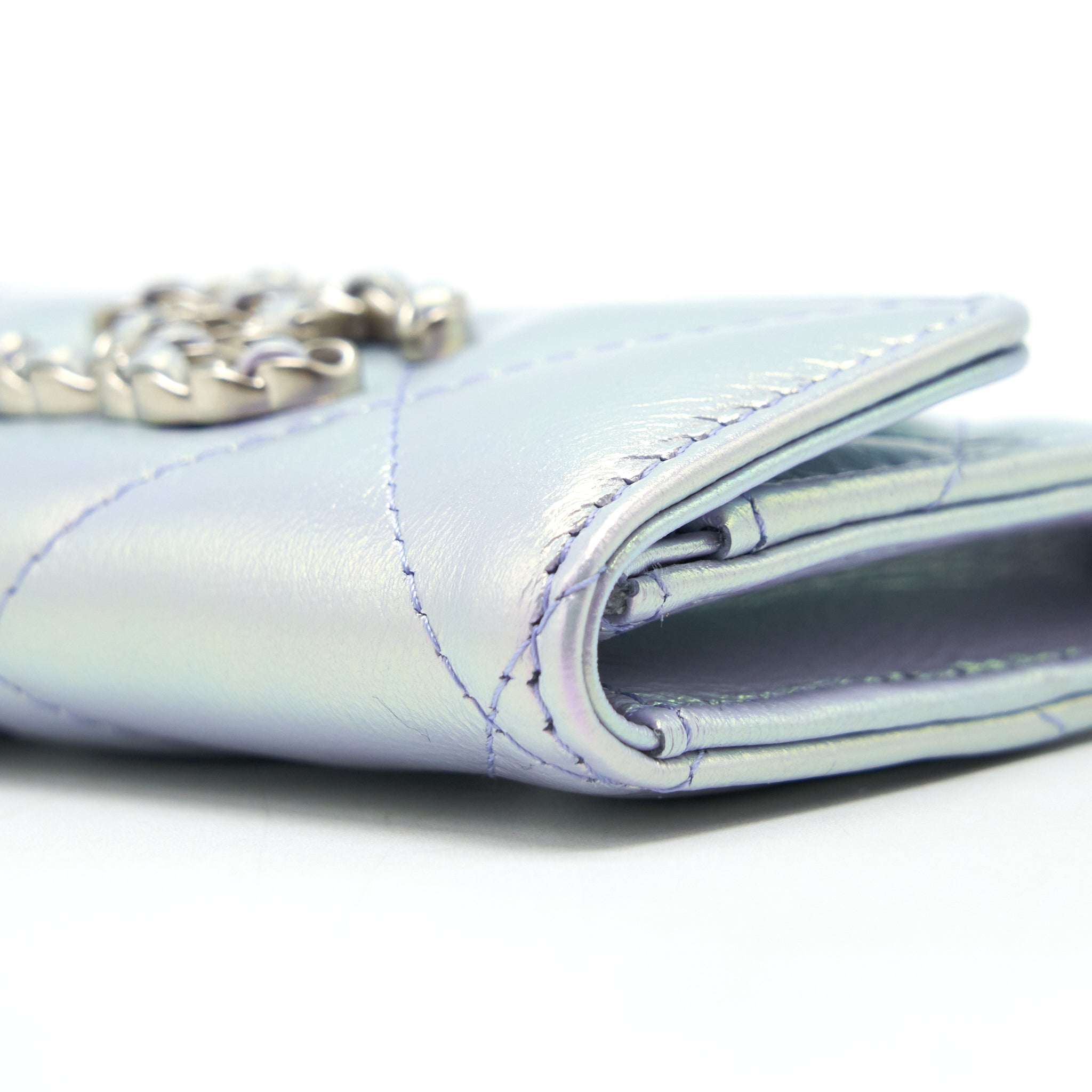 CHANEL 19 FLAP CARD HOLDER CALFSKIN IRIDESCENT LIGHT PURPLE SHW