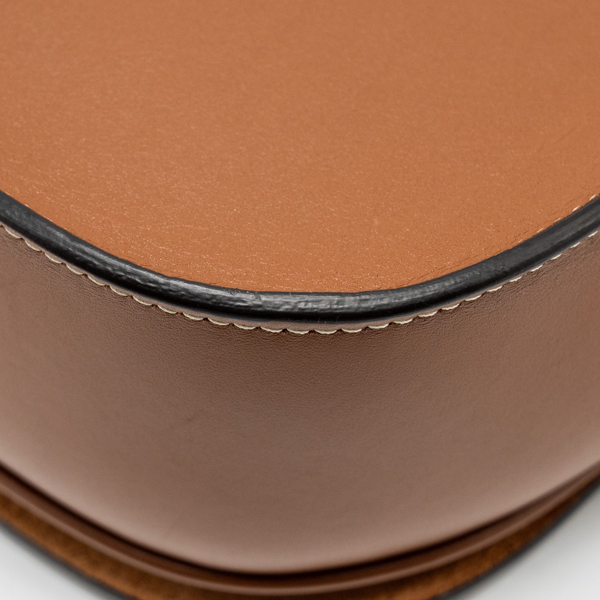 CELINE FOLCO CUIR TRIOMPHE SMOOTH CALFSKIN TAN GHW