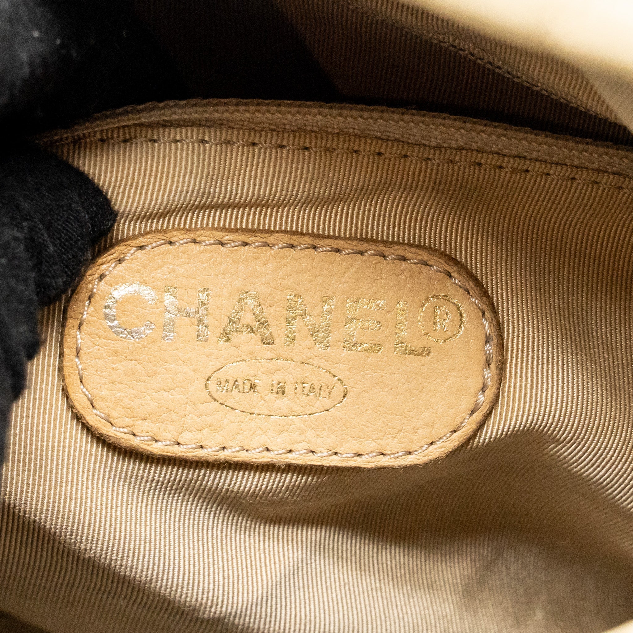 CHANEL VINTAGE TOTE HOBO BAG WITH TORTOISESHELL TAG LEATHER BEIGE LGHW