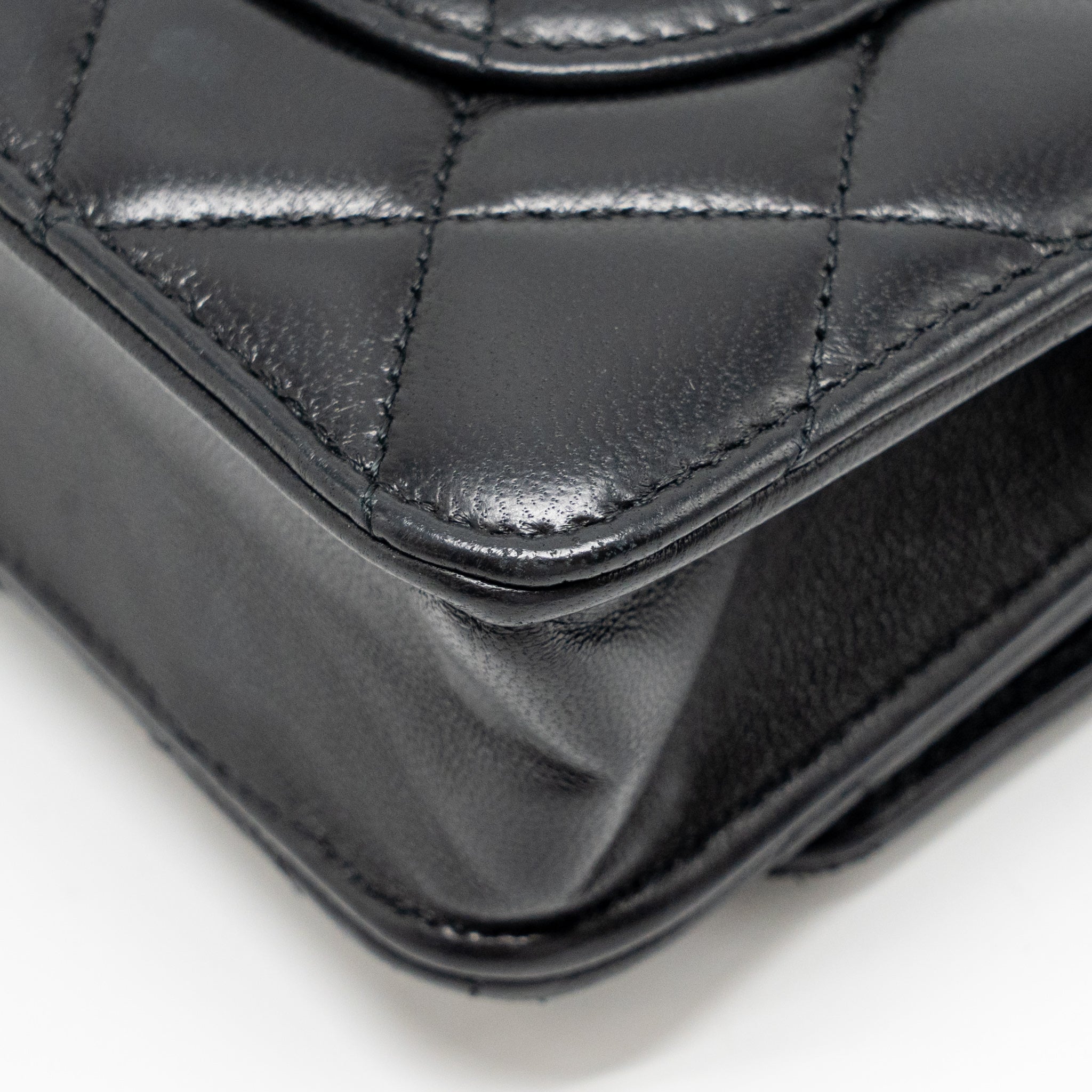 CHANEL PEARL CRUSH WALLET ON CHAIN LAMBSKIN BLACK GHW (MICROCHIP)