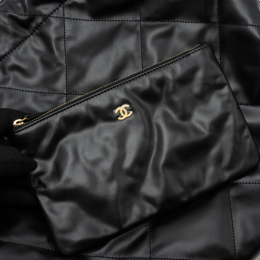 CHANEL MEDIUM 22 BAG WHITE LETTER CALFSKIN BLACK GHW(MICROCHIP)