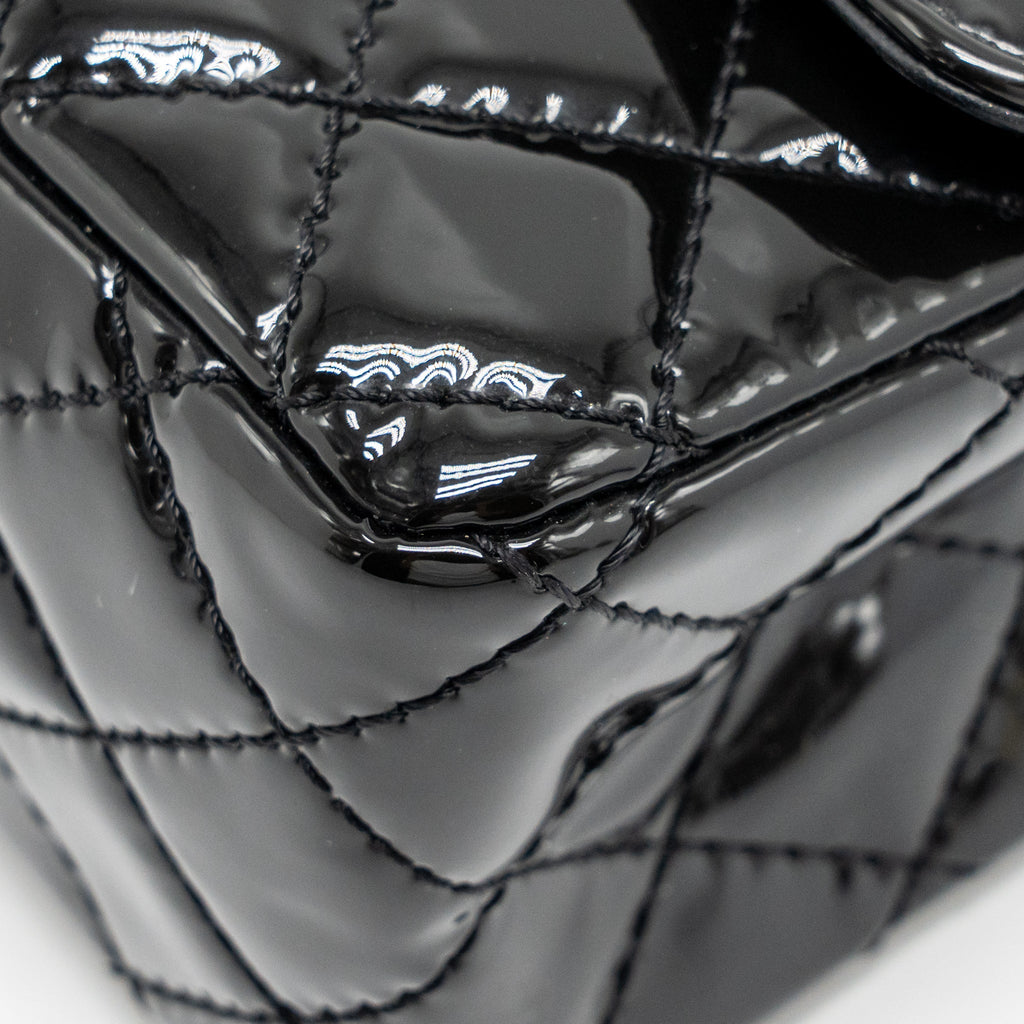 CHANEL MINI 2.55 REISSUE PATENT SO BLACK