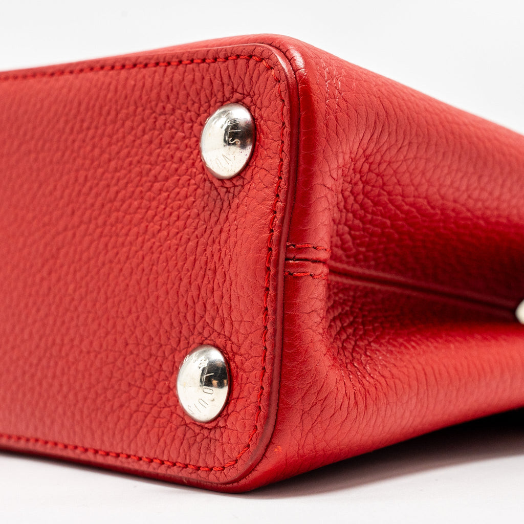 LOUIS VUITTON CAPUCINE BB TAURILLON RED SHW