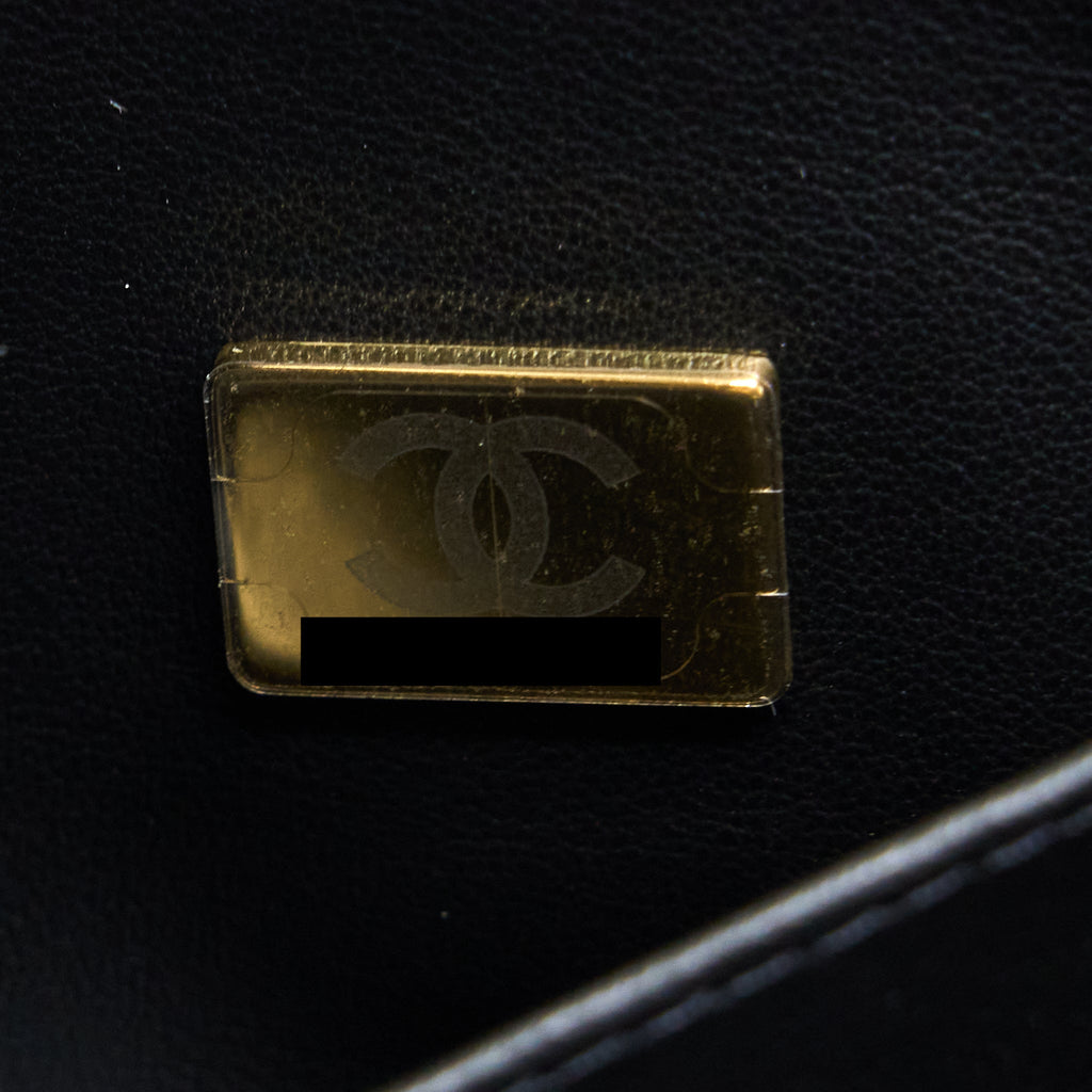 CHANEL 22K COCO FIRST FLAP BAG GRAINED CALFSKIN BLACK GHW(MICROCHIP)