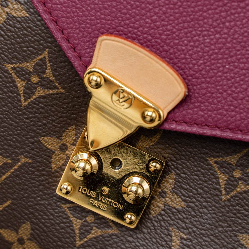 LOUIS VUITTON PALLAS CHAIN BAG MONOGRAM CANVAS/AURORE GHW