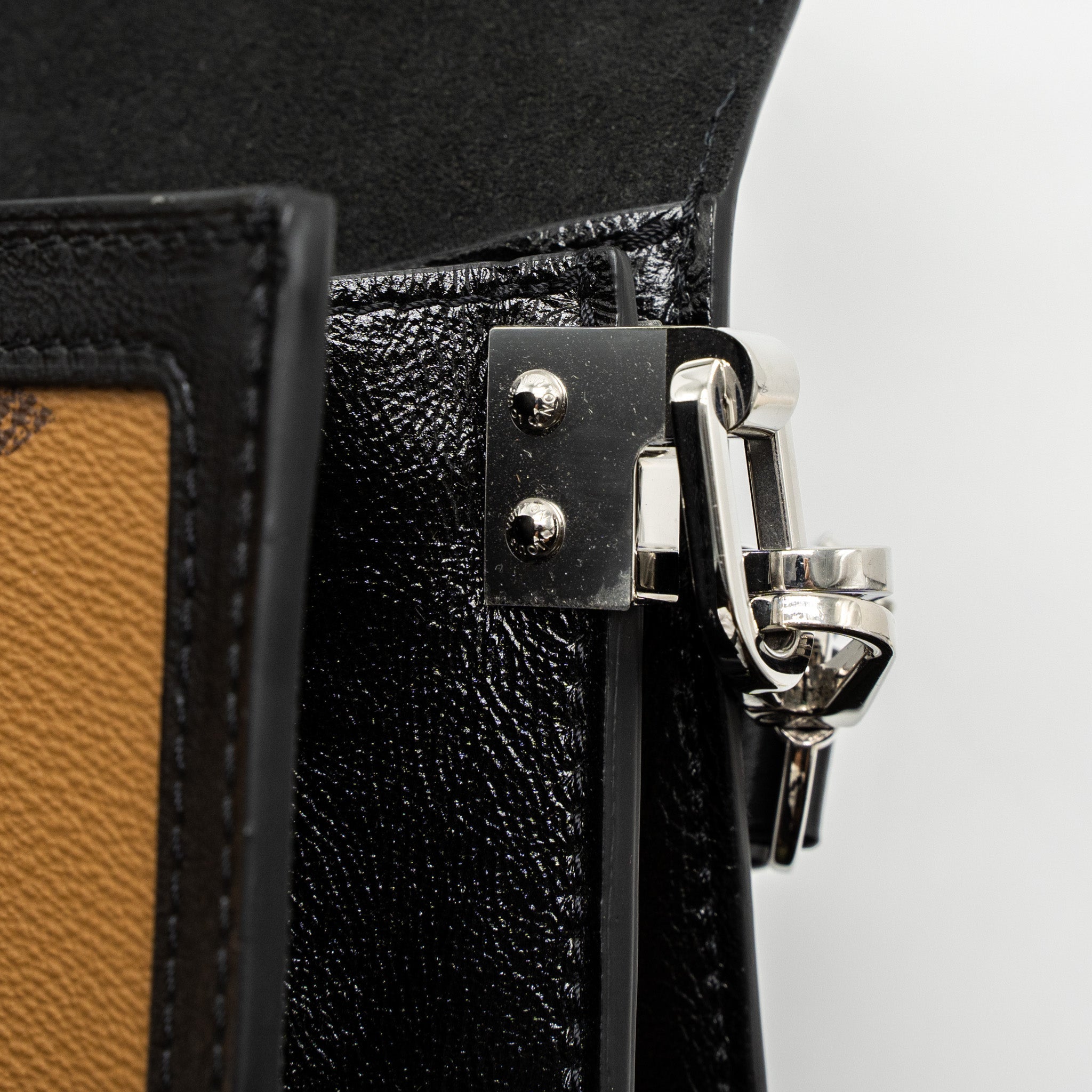 LOUIS VUITTON DAUPHINE MM GIANT MONOGRAM CANVAS SHW