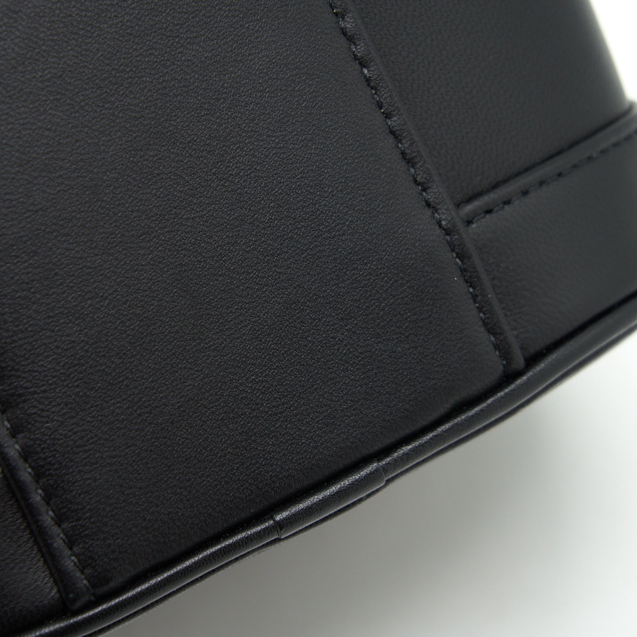 CHANEL VANITY CASE LAMBSKIN BLACK LGHW