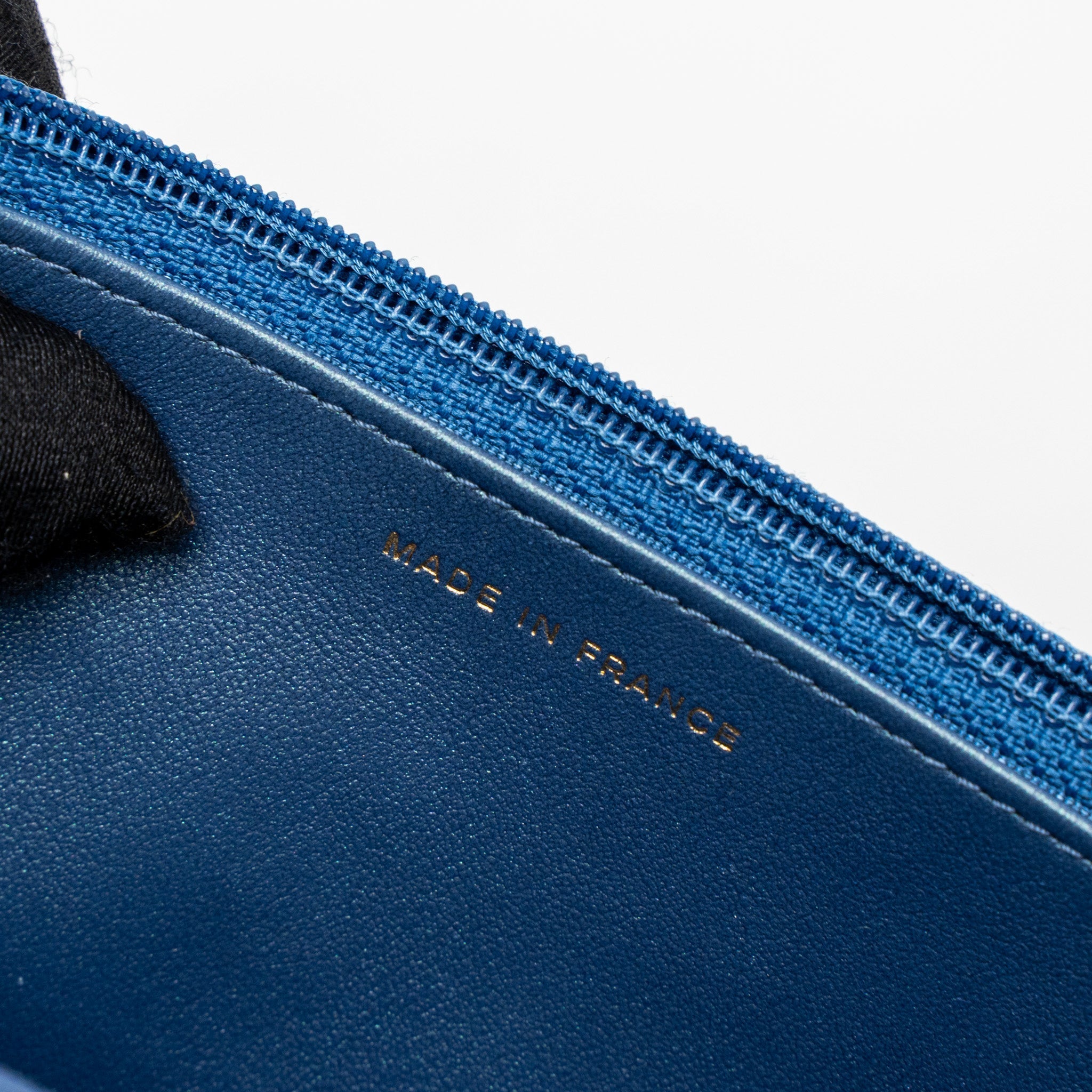 CHANEL CLASSIC WALLET ON CHAIN CAVIAR IRIDESCENT BLUE LGHW