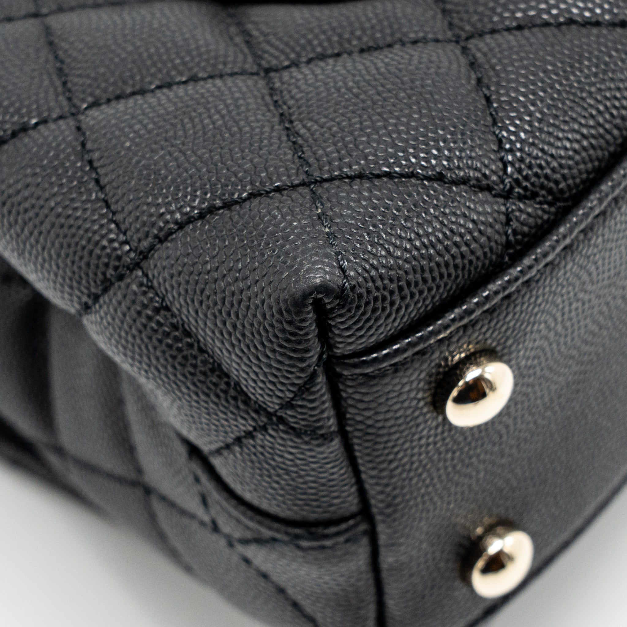 CHANEL SMALL COCO HANDLE CAVIAR BLACK LGHW (MICROCHIP)