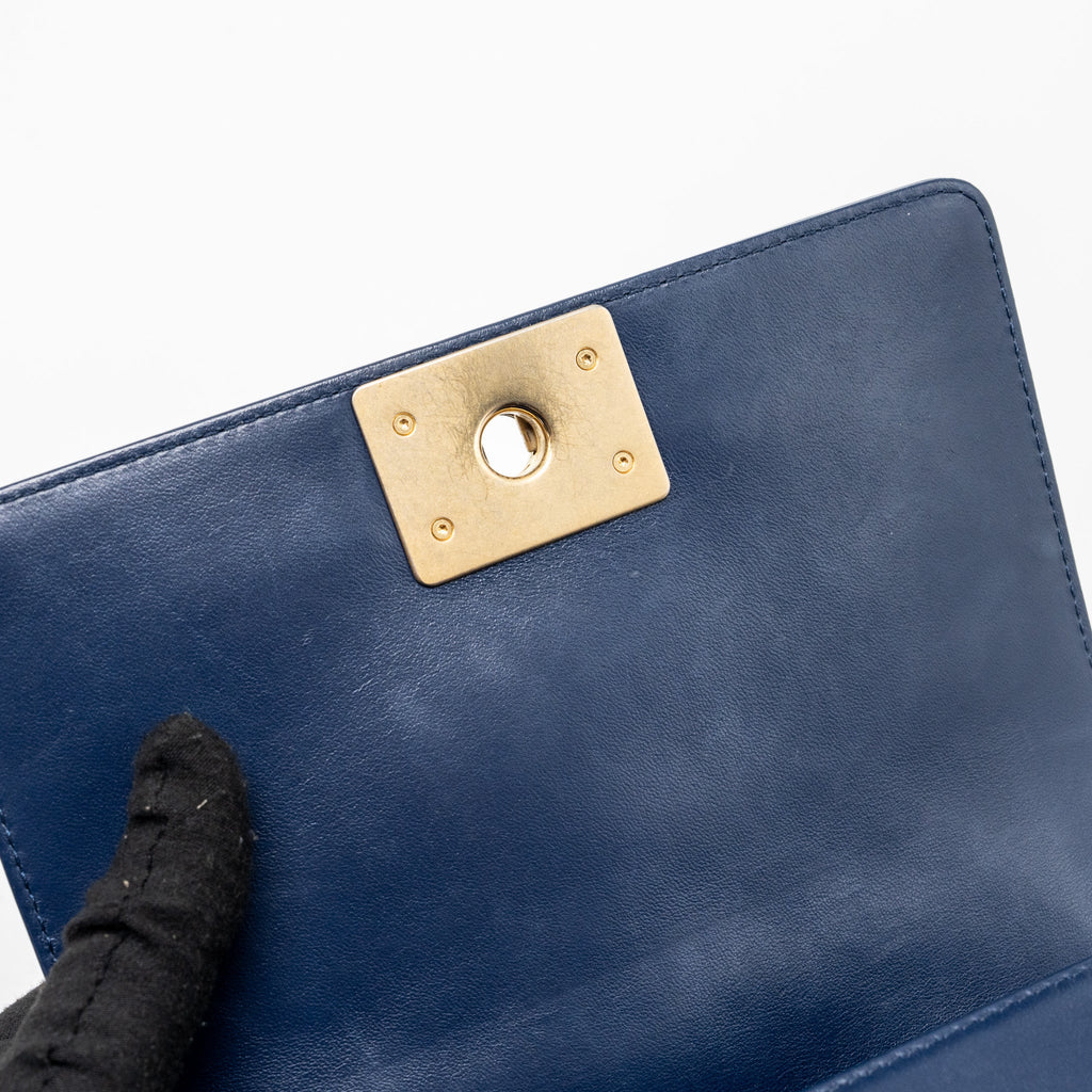 CHANEL SMALL CHEVRON BOY BAG LAMBSKIN NAVY GHW