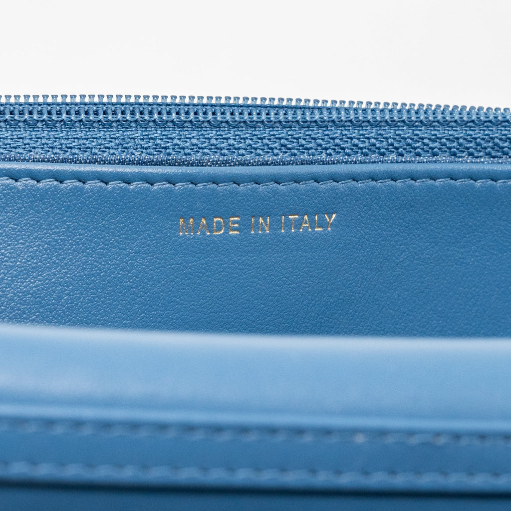 CHANEL PEARL CRUSH WALLET ON CHAIN DENIM BLUE GHW (MICROCHIP)