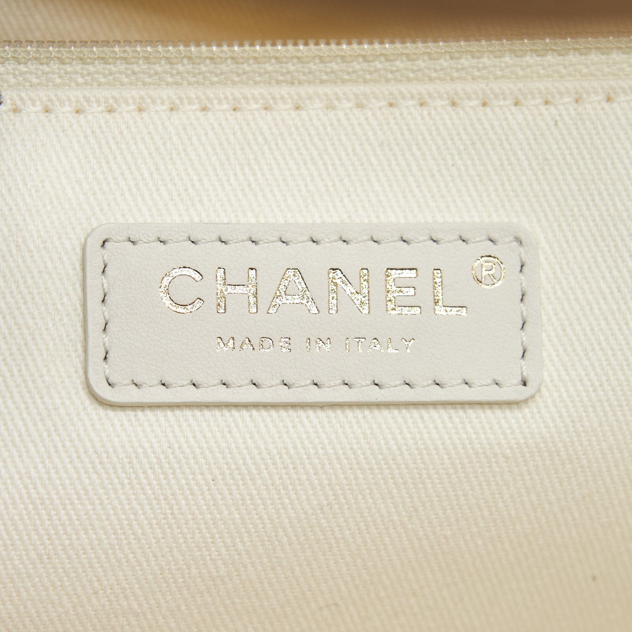 CHANEL DEAUVILLE TOTE BAG IN CREAMY WHITE/ BEIGE GHW