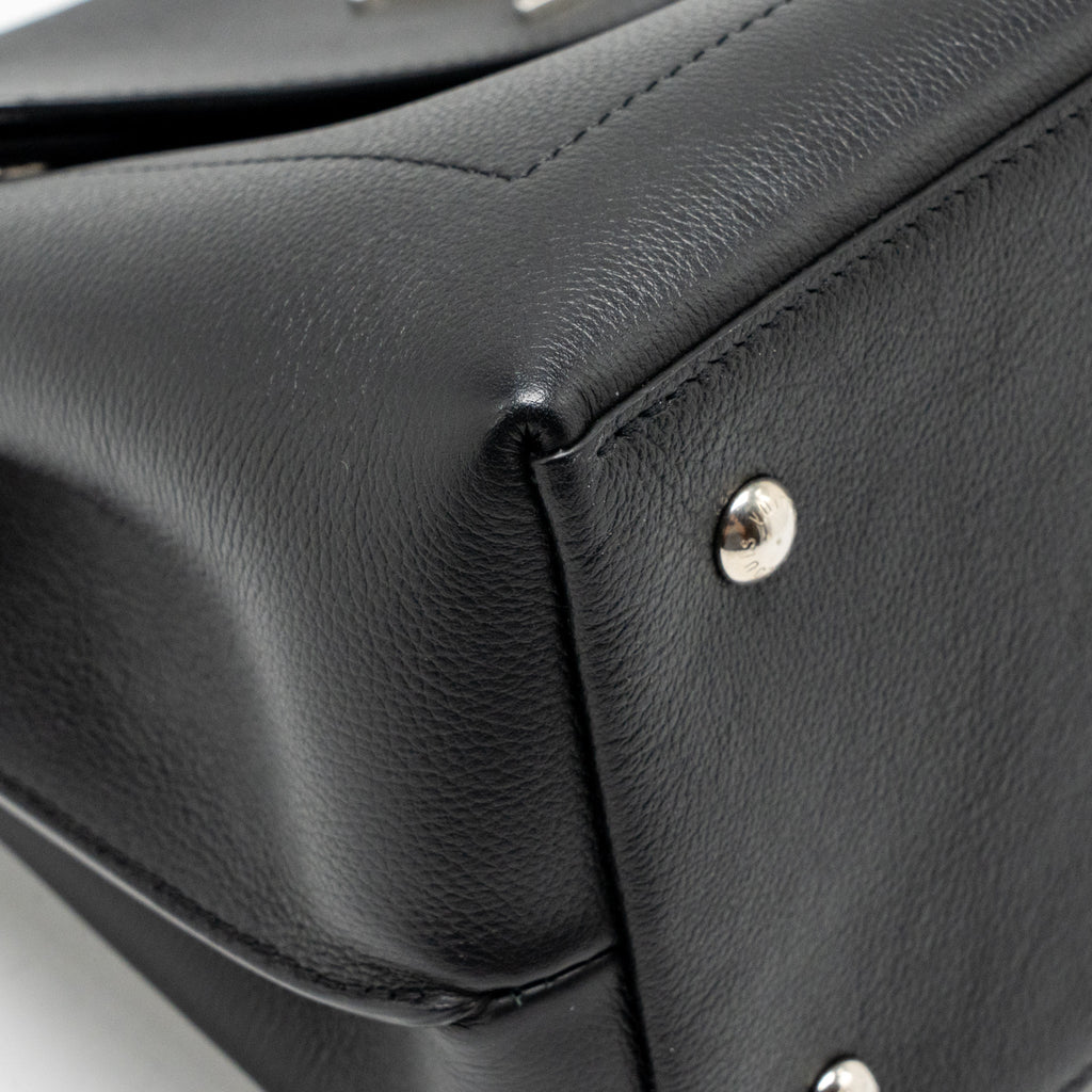 LOUIS VUITTON LOCKME EVER MM GRAINED CALFSKIN BLACK SHW