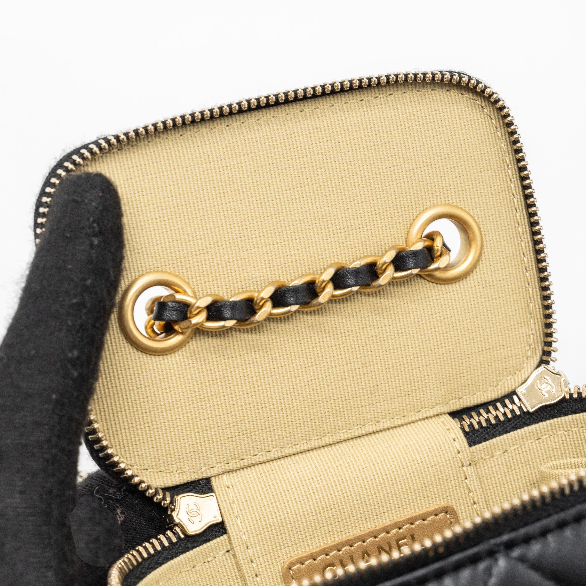 CHANEL PEARL CRUSH MINI VANITY WITH CHAIN LAMBSKIN BLACK GHW